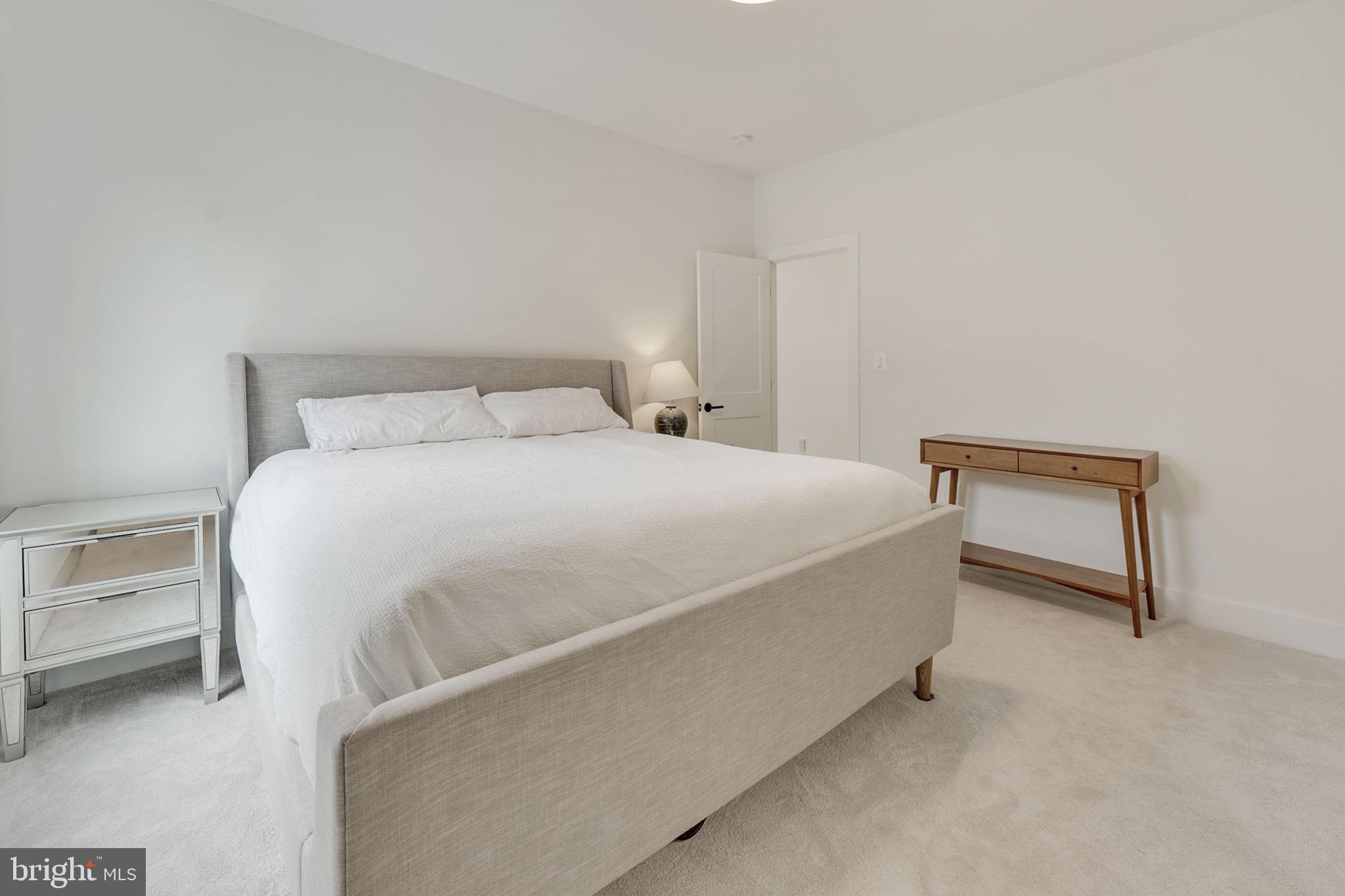 WEST VIENNA WOODS - Residential