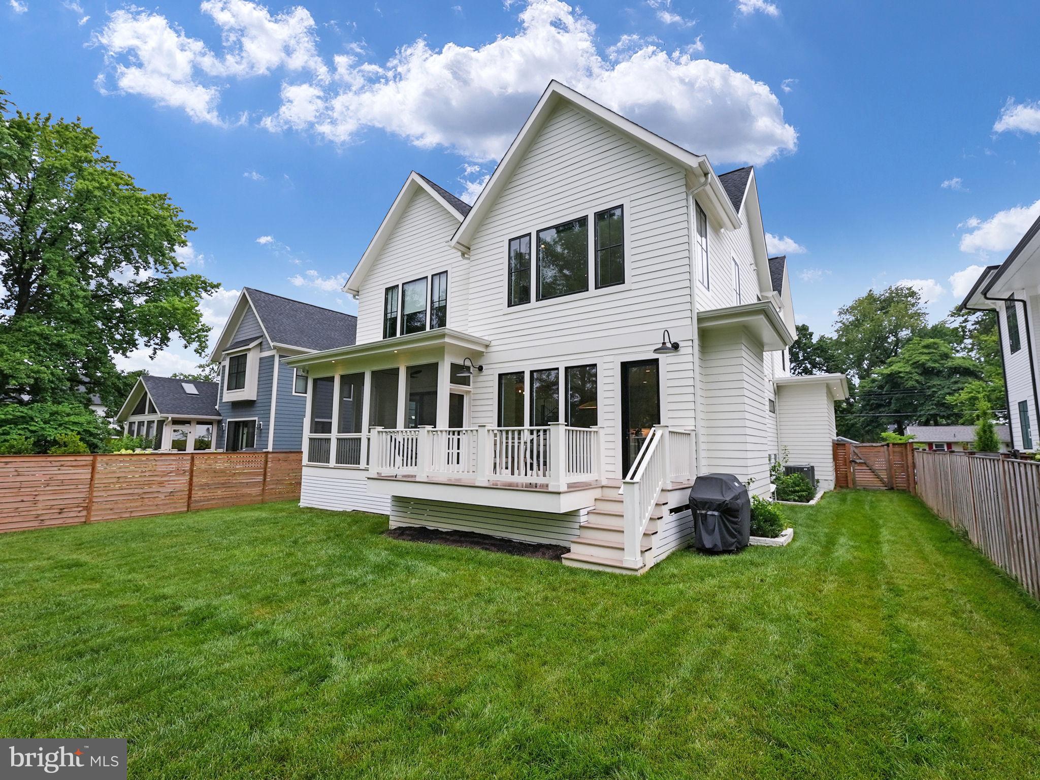 WEST VIENNA WOODS - Residential