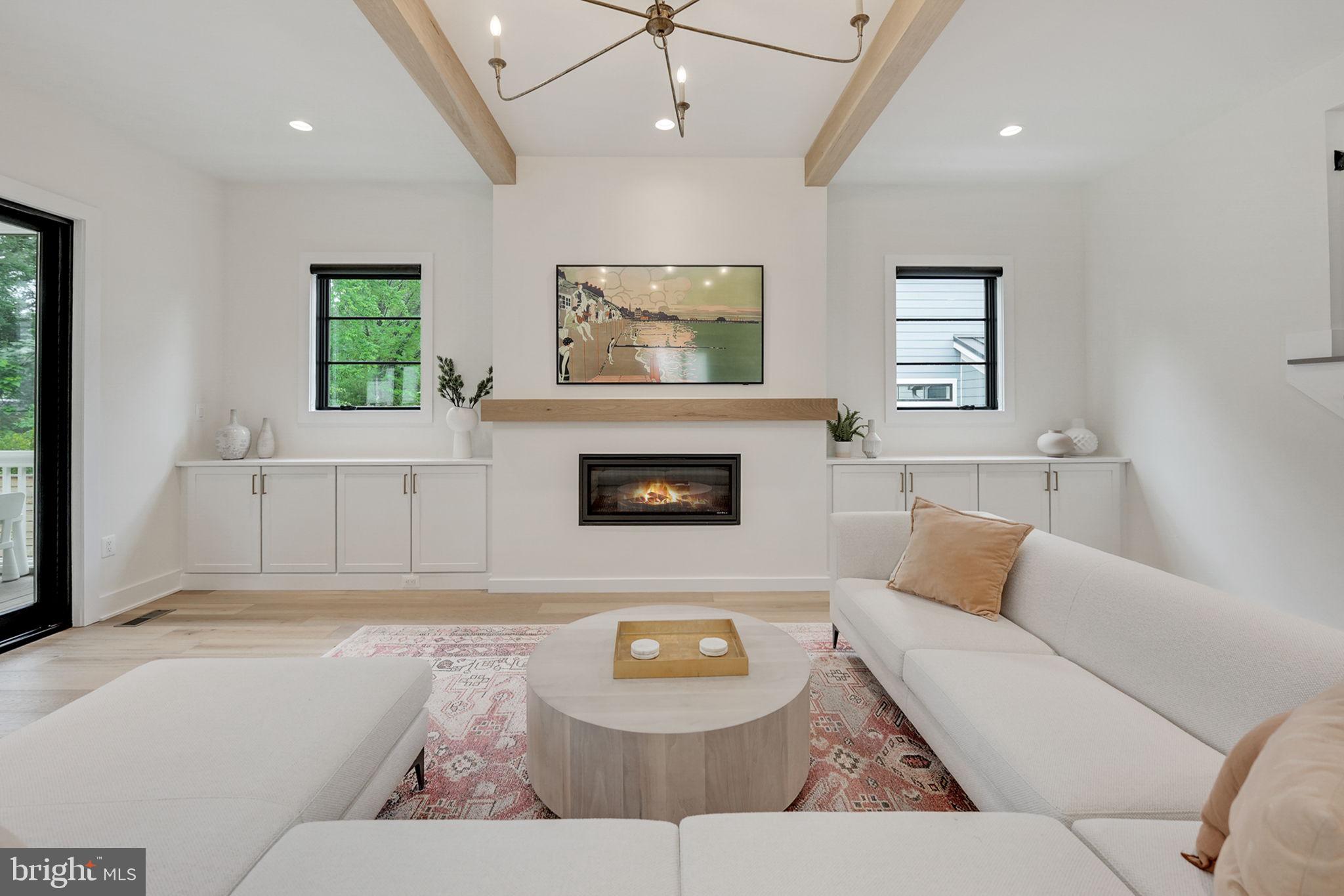 WEST VIENNA WOODS - Residential