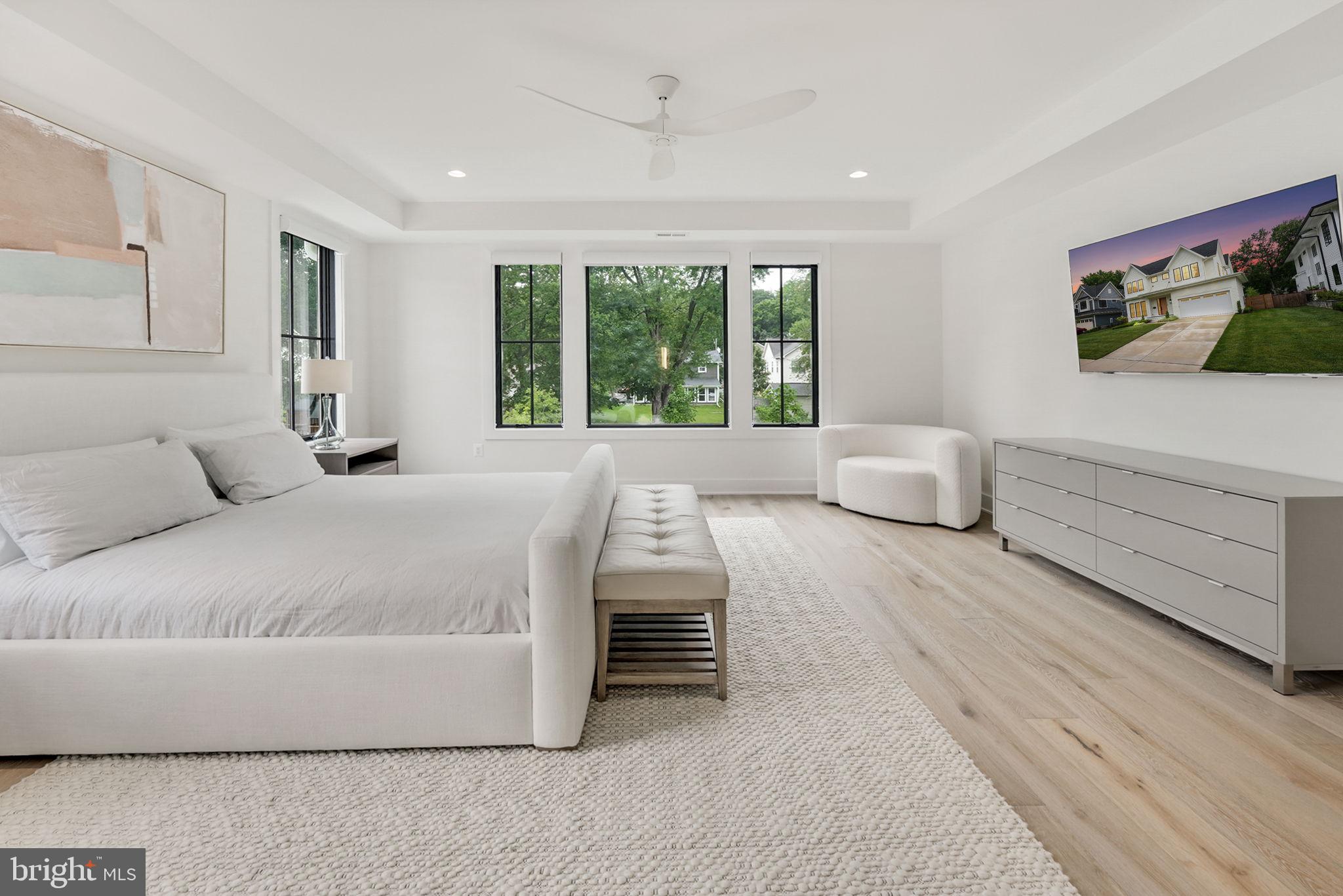 WEST VIENNA WOODS - Residential