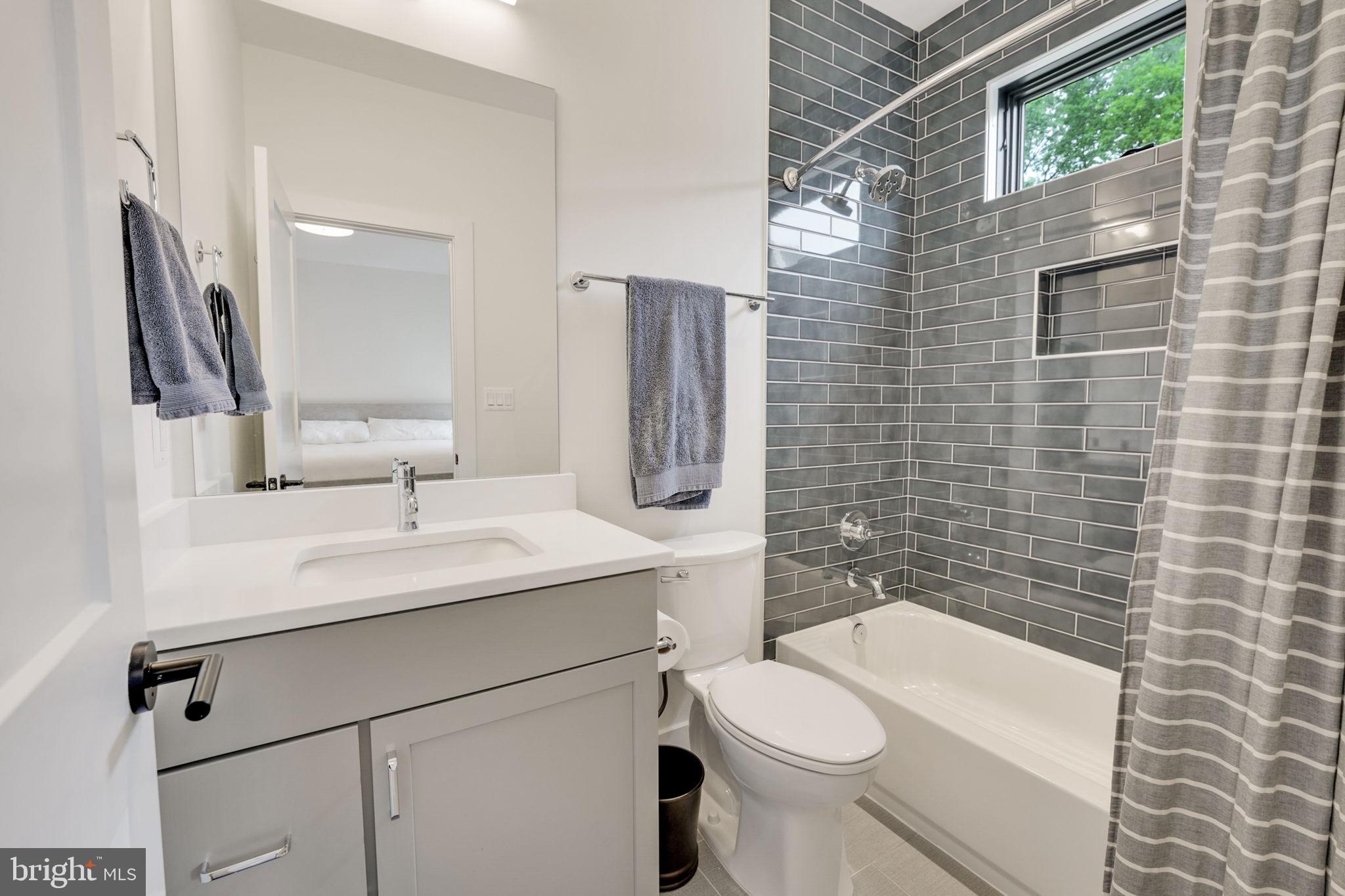 WEST VIENNA WOODS - Residential