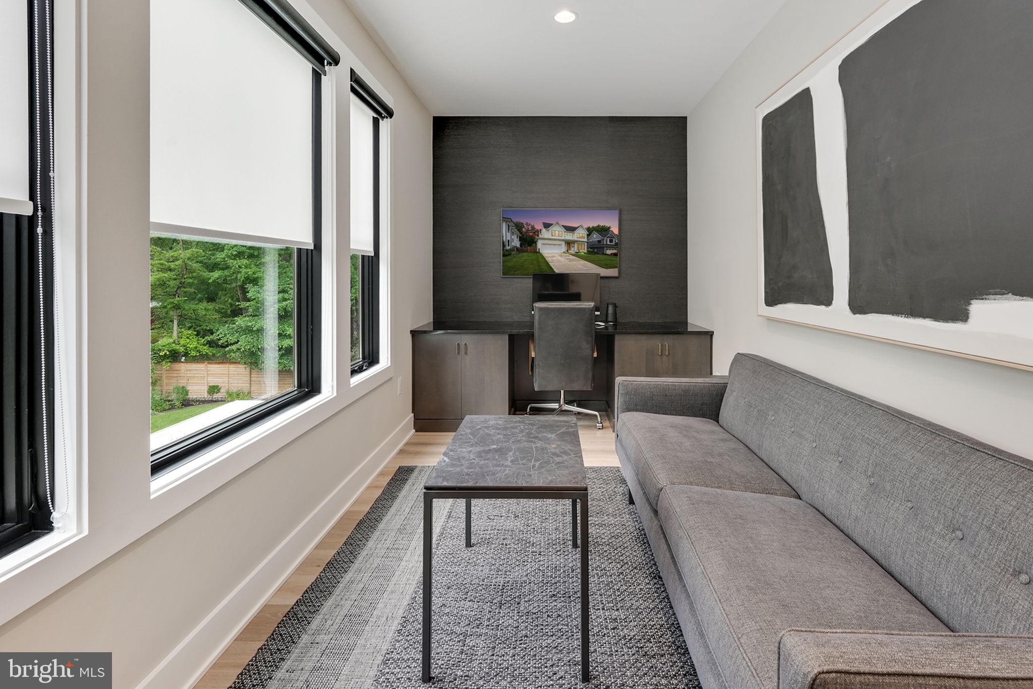 WEST VIENNA WOODS - Residential