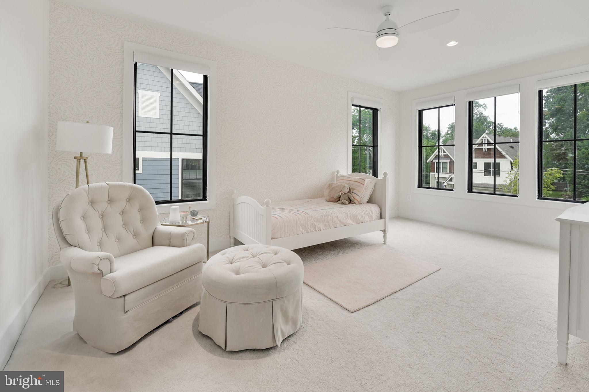 WEST VIENNA WOODS - Residential