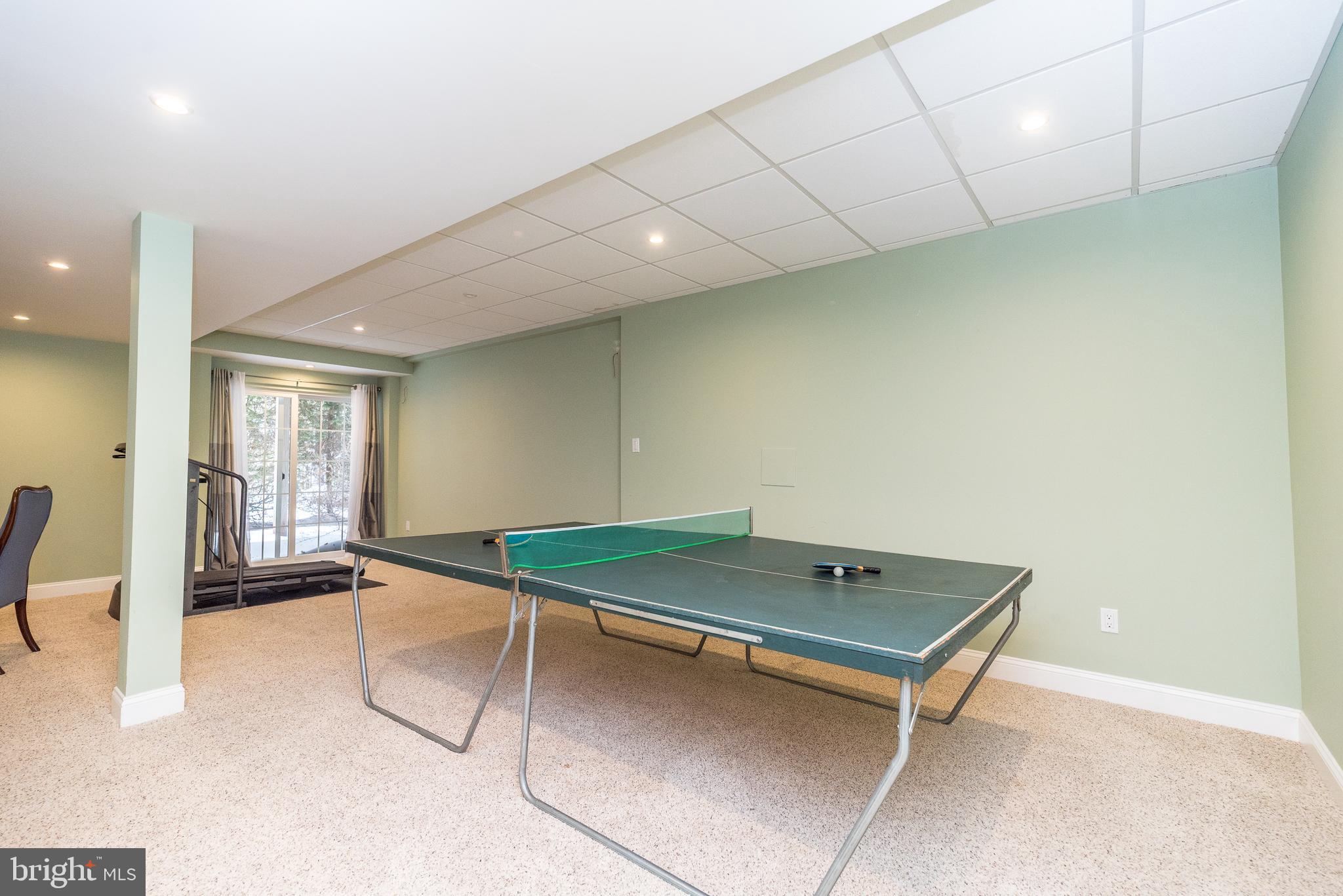 OXFORD LANE - Residential