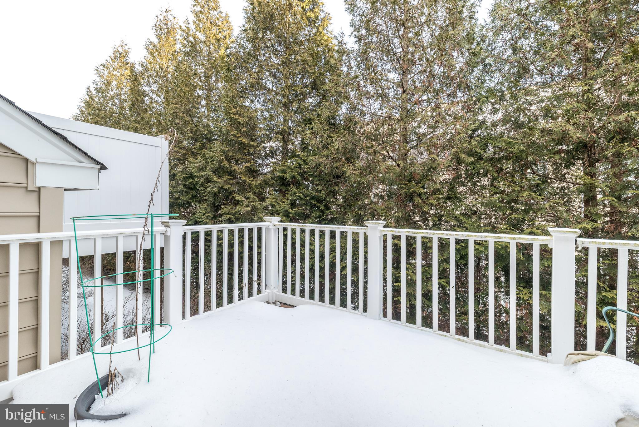 OXFORD LANE - Residential