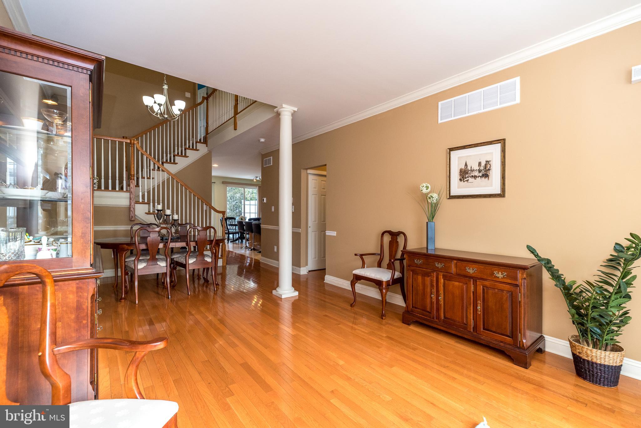 OXFORD LANE - Residential