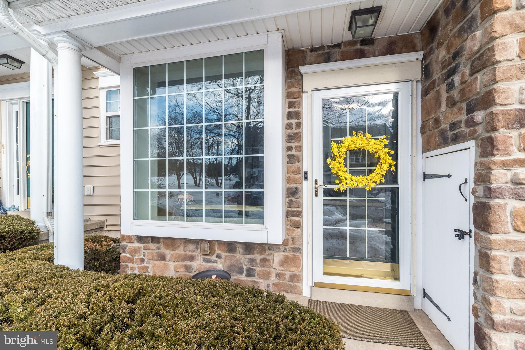 OXFORD LANE - Residential