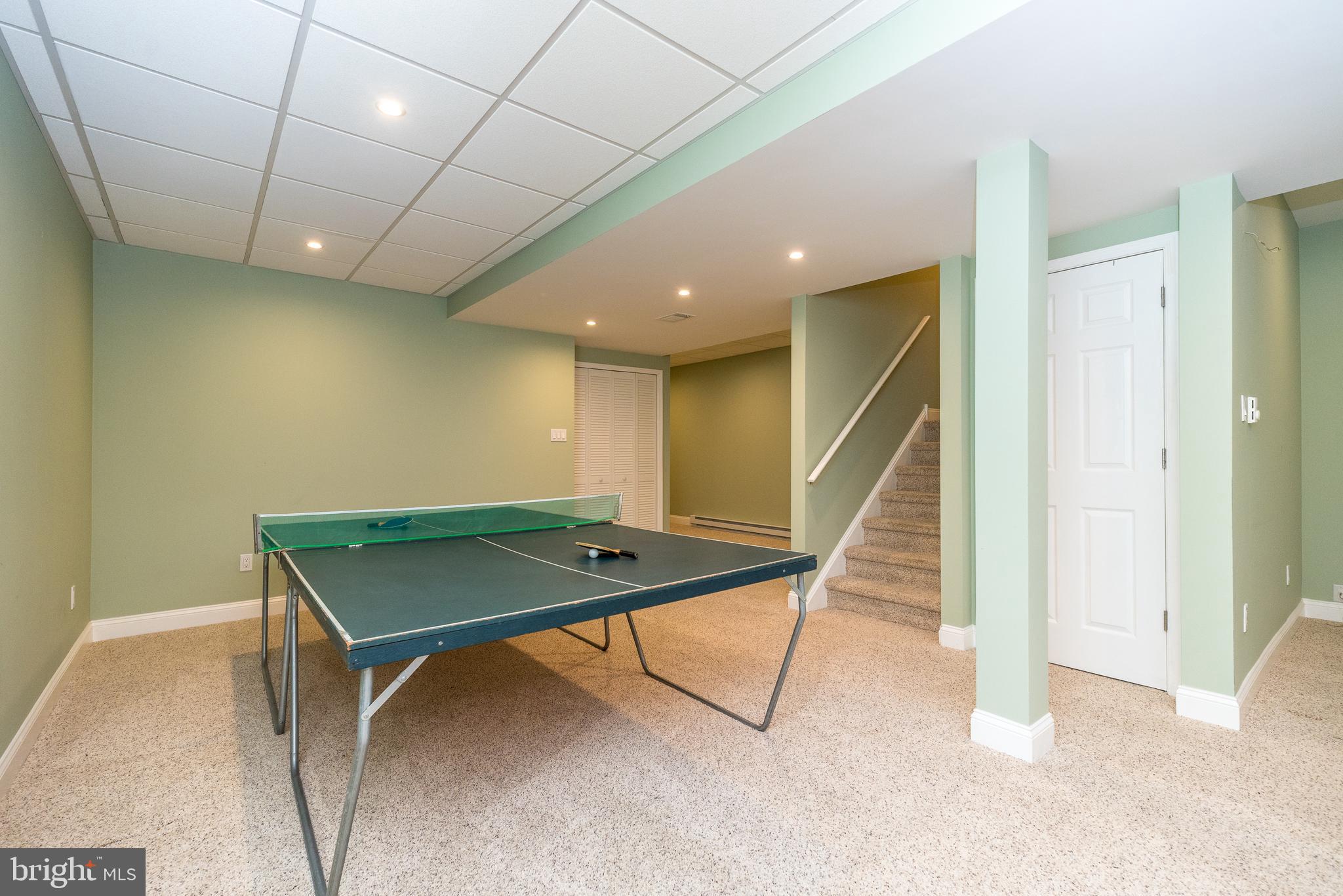 OXFORD LANE - Residential