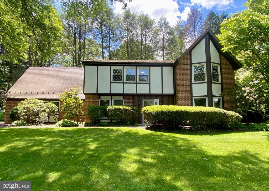 Photo of 2130 W Ridge Drive, LANCASTER, PA 17603 (MLS # PALA2066532)