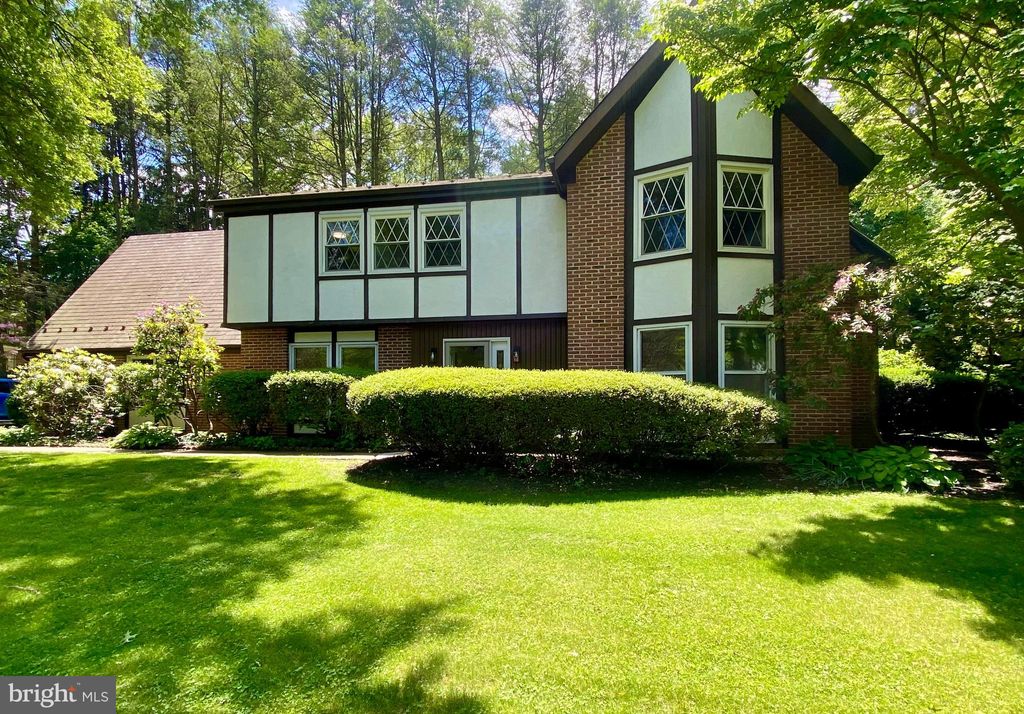 Photo of 2130 W Ridge Drive, LANCASTER, PA 17603 (MLS # PALA2066532)