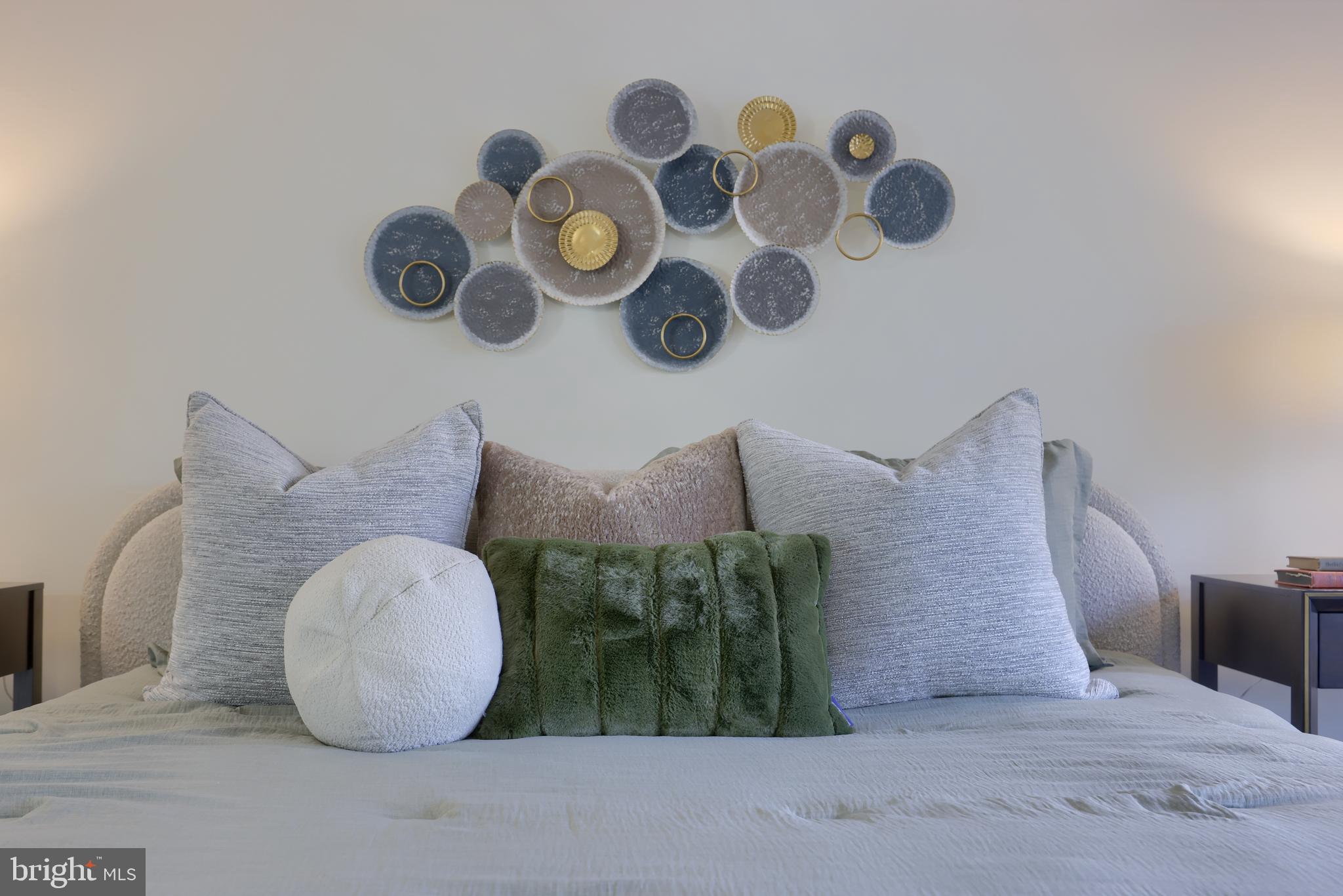 WEST RIDGE - Residential