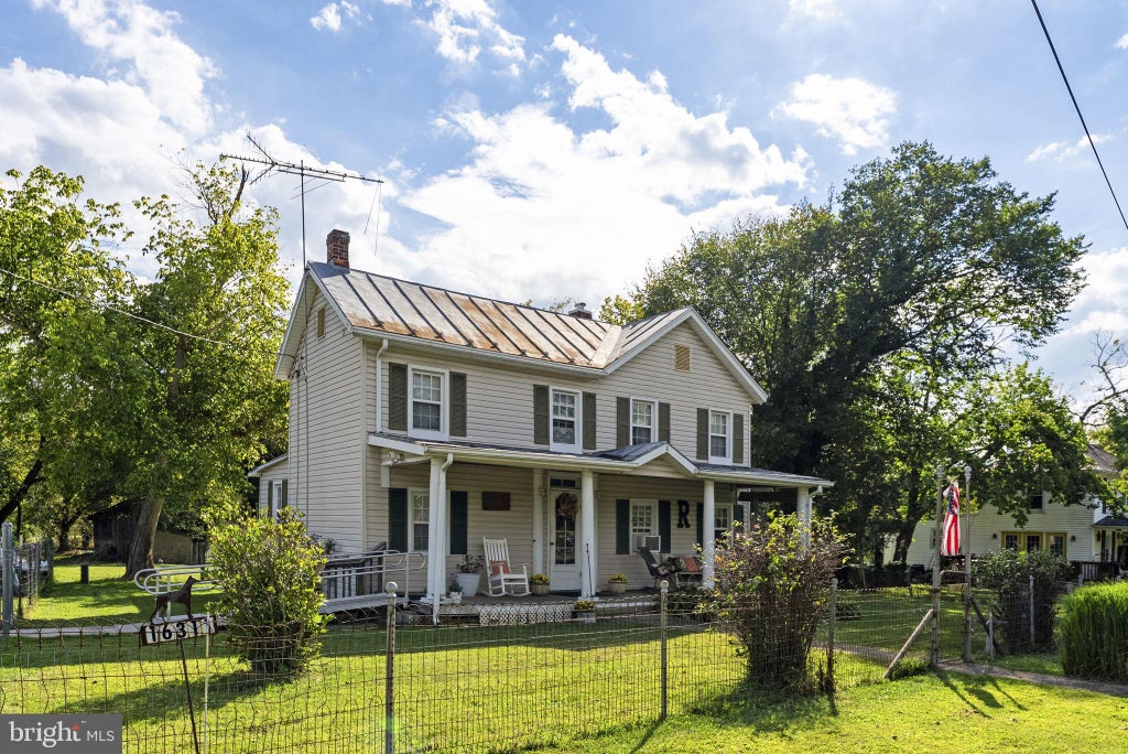 Photo of 16311 John Marshall Highway, BROAD RUN, VA 20137 (MLS # VAPW2131532)