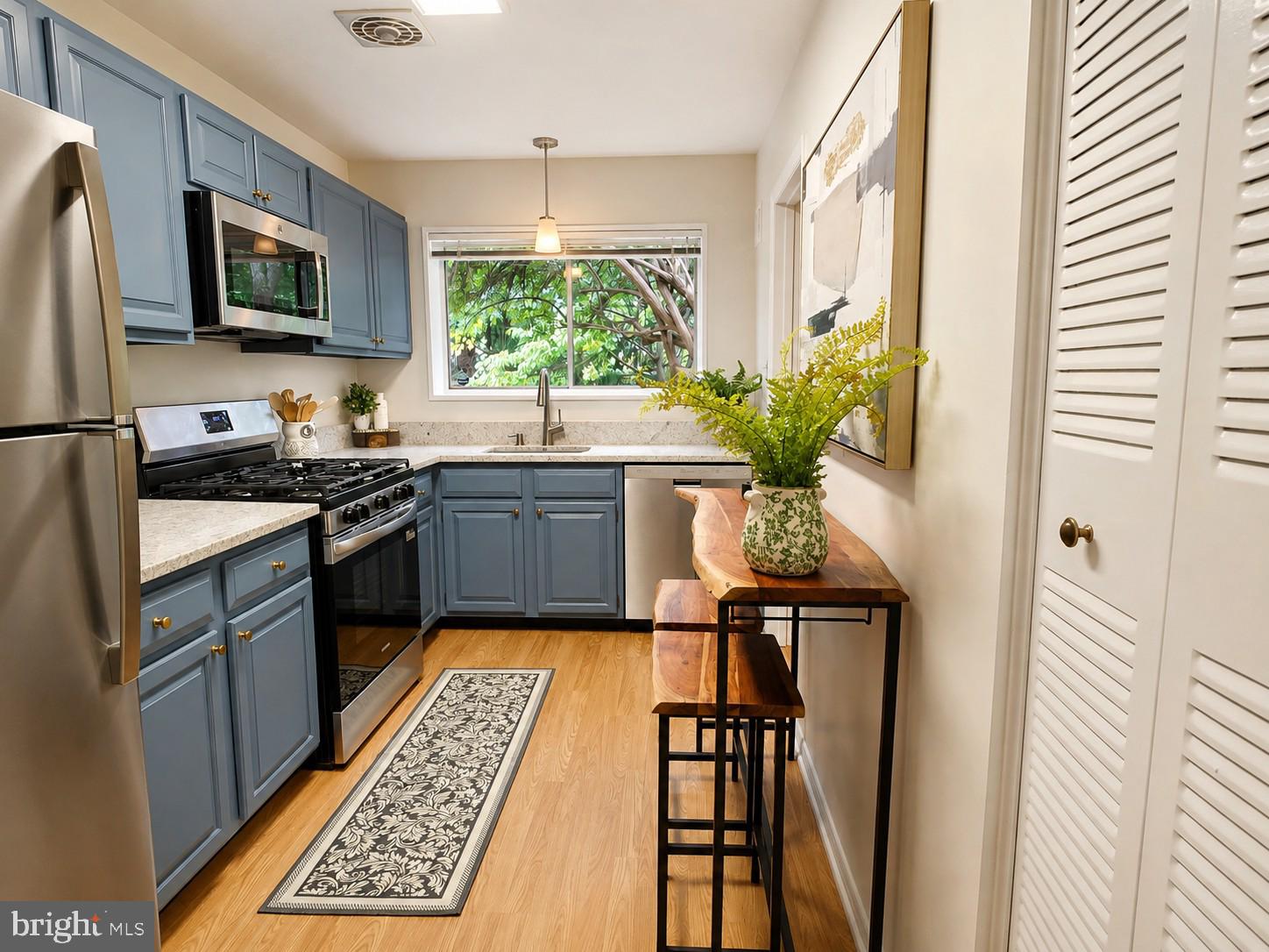 10624 MONTROSE AVENUE 103