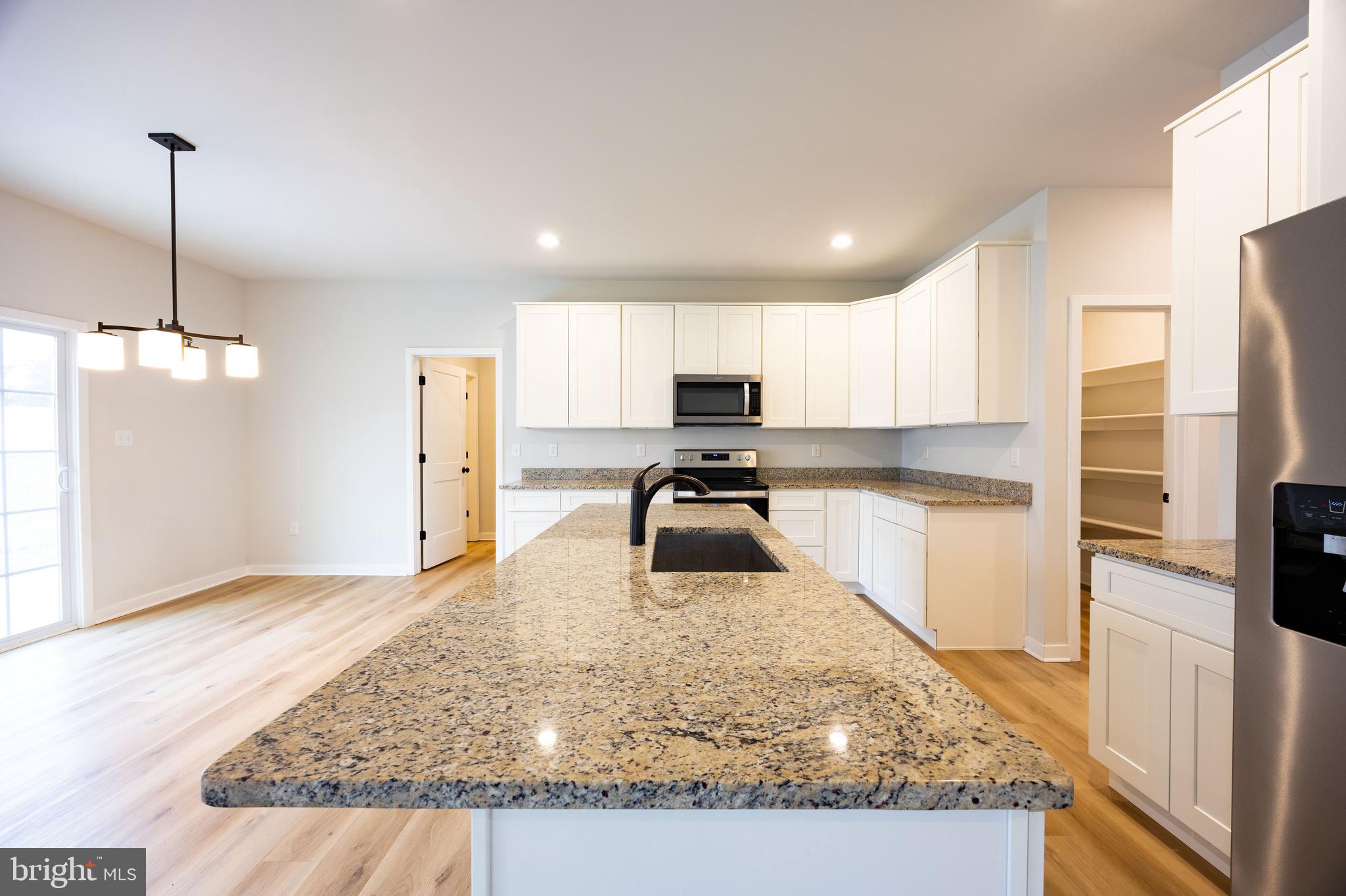 HIGH VIEW ESTATES - Residential