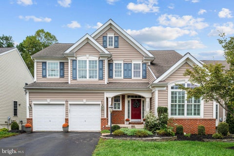 Photo of 8566 Saltlick Terrace, MANASSAS, VA 20112 (MLS # VAPW2131394)
