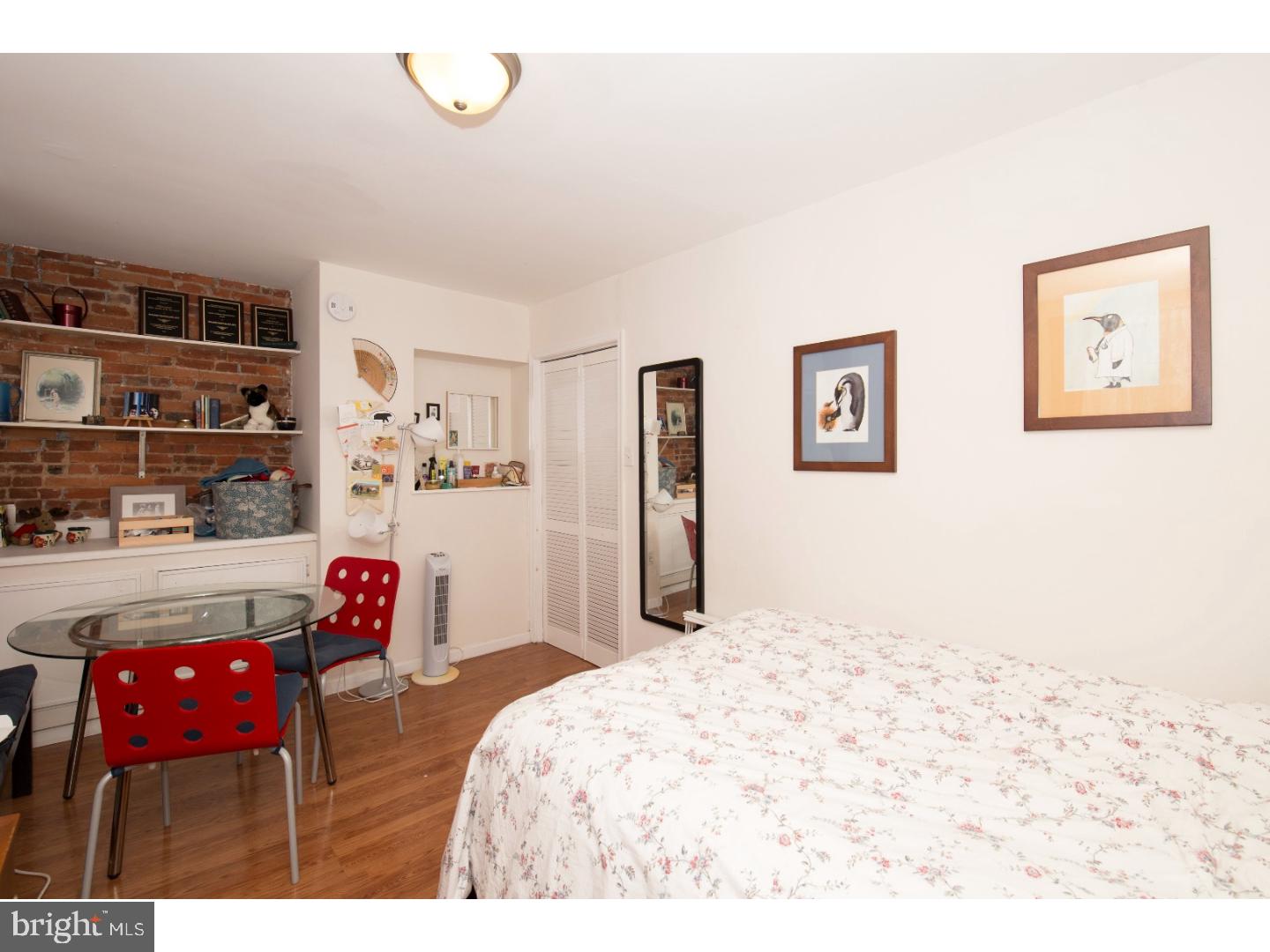 RITTENHOUSE SQUARE - Residential Income