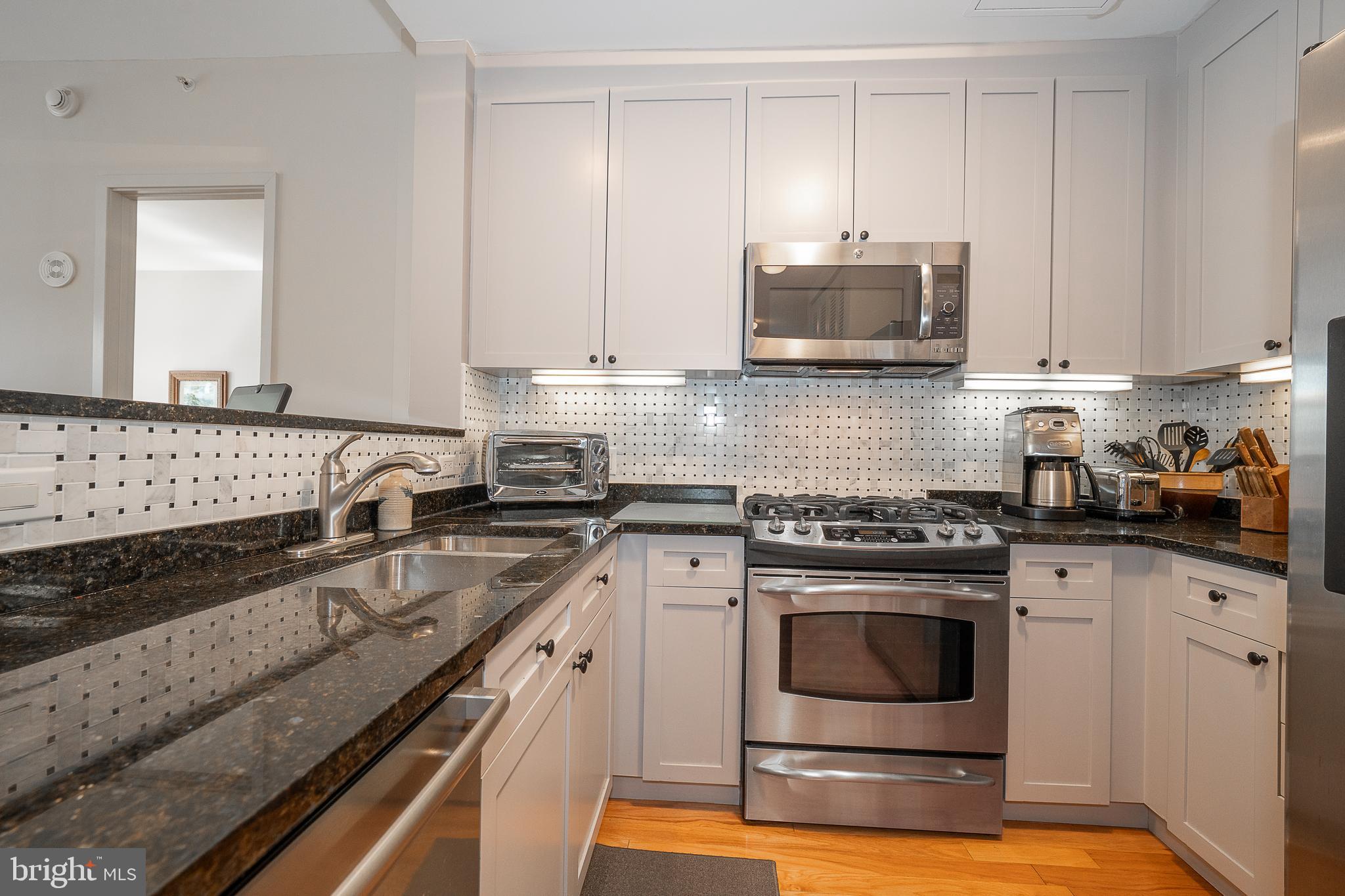 ART MUSEUM AREA - Residential