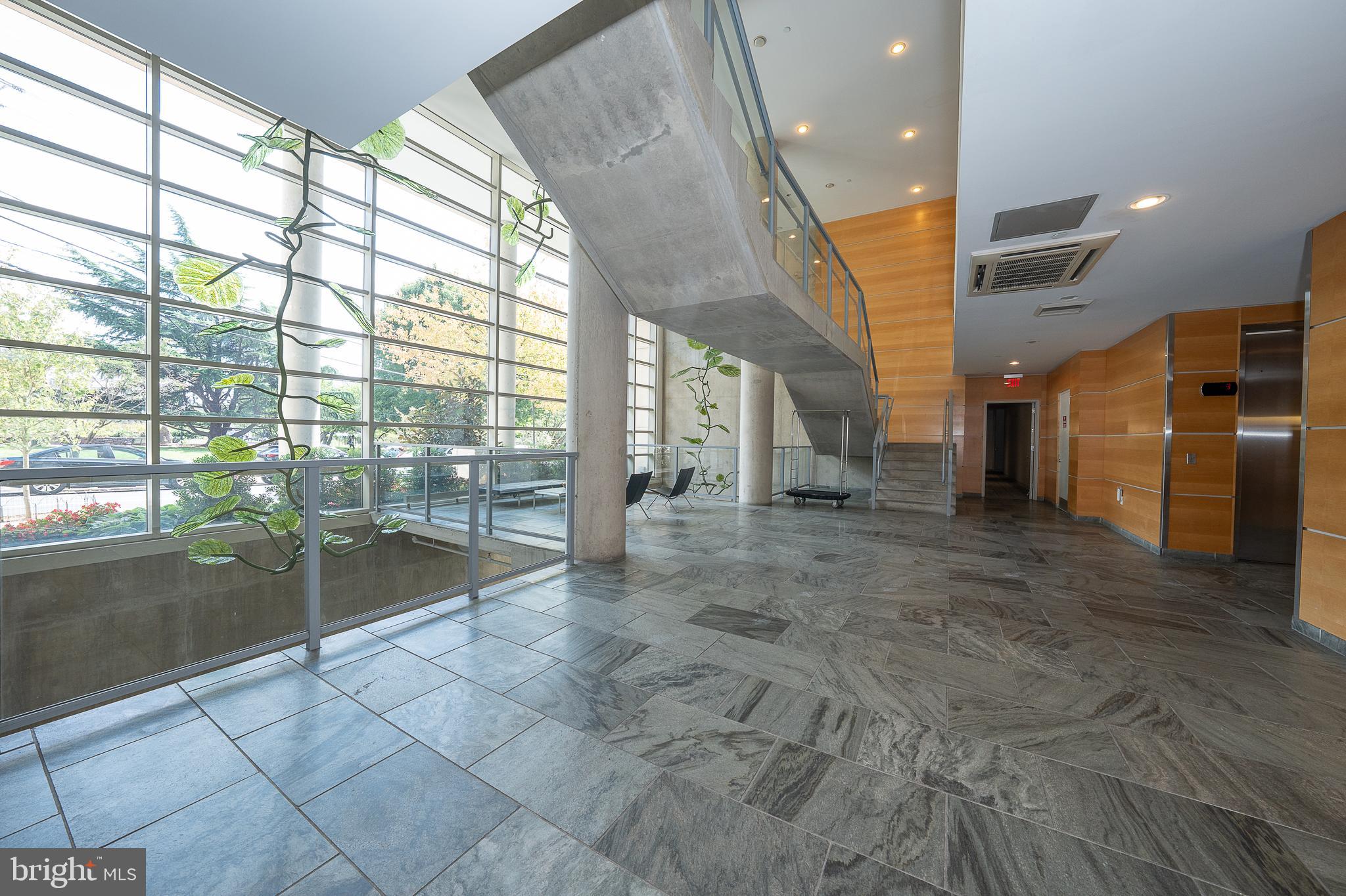 ART MUSEUM AREA - Residential