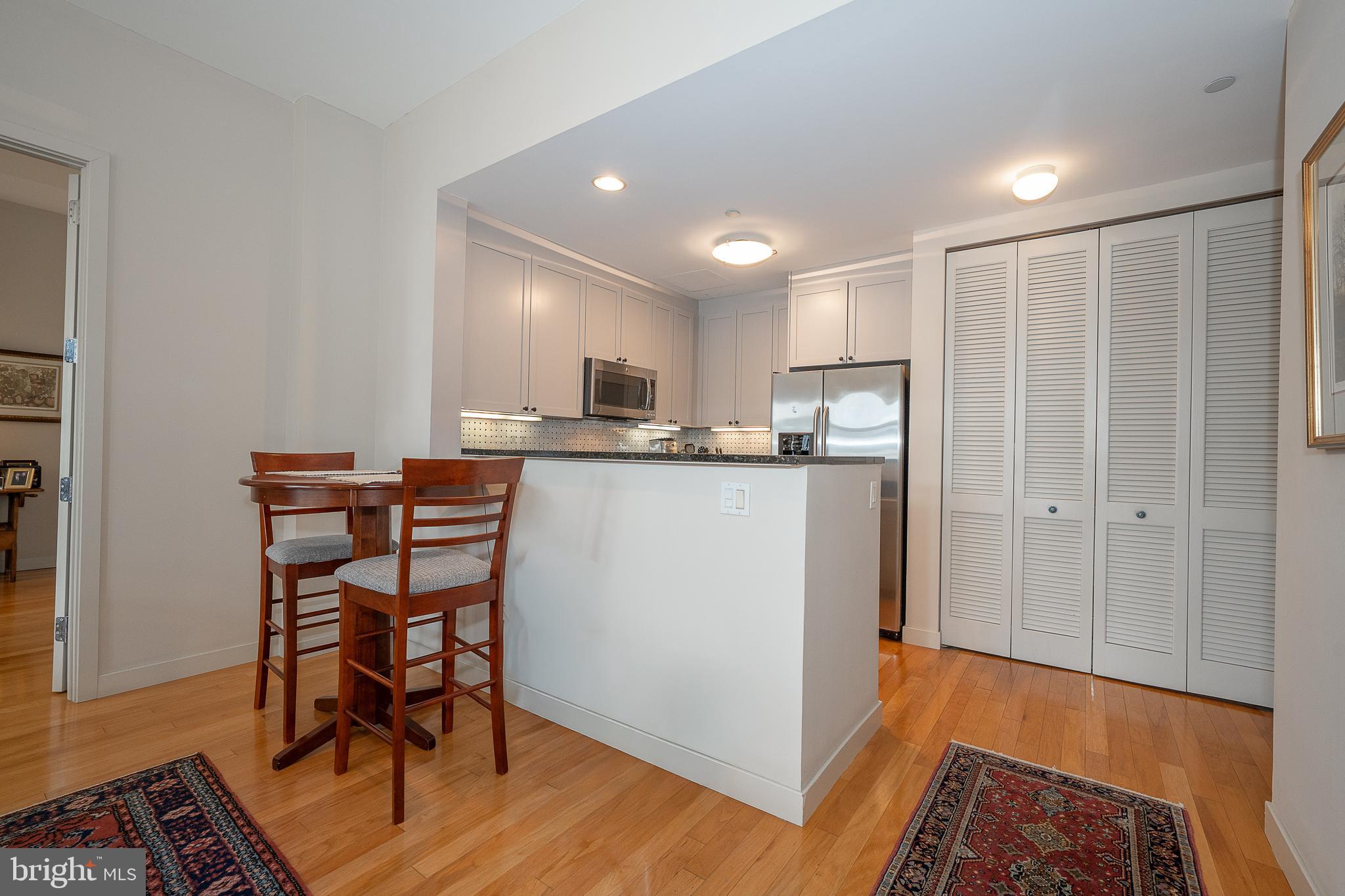 ART MUSEUM AREA - Residential