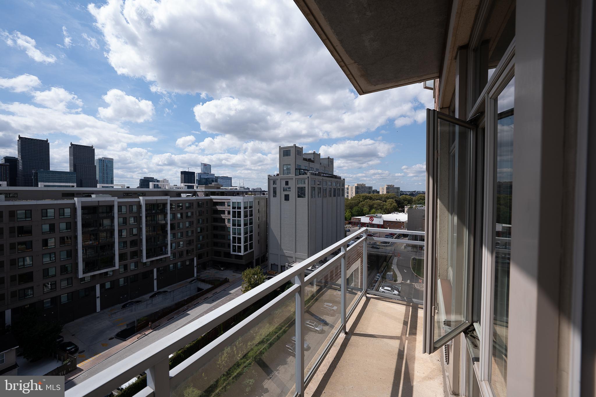 ART MUSEUM AREA - Residential