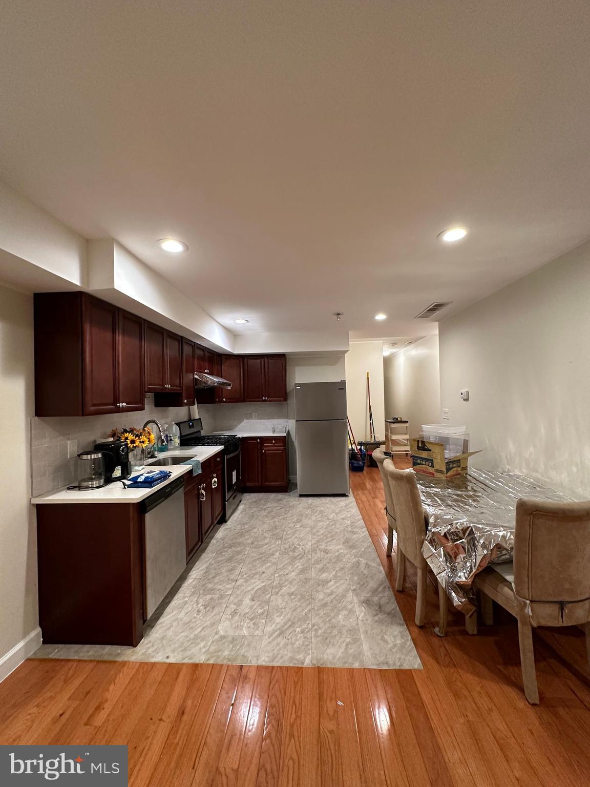 POPLAR - Residential