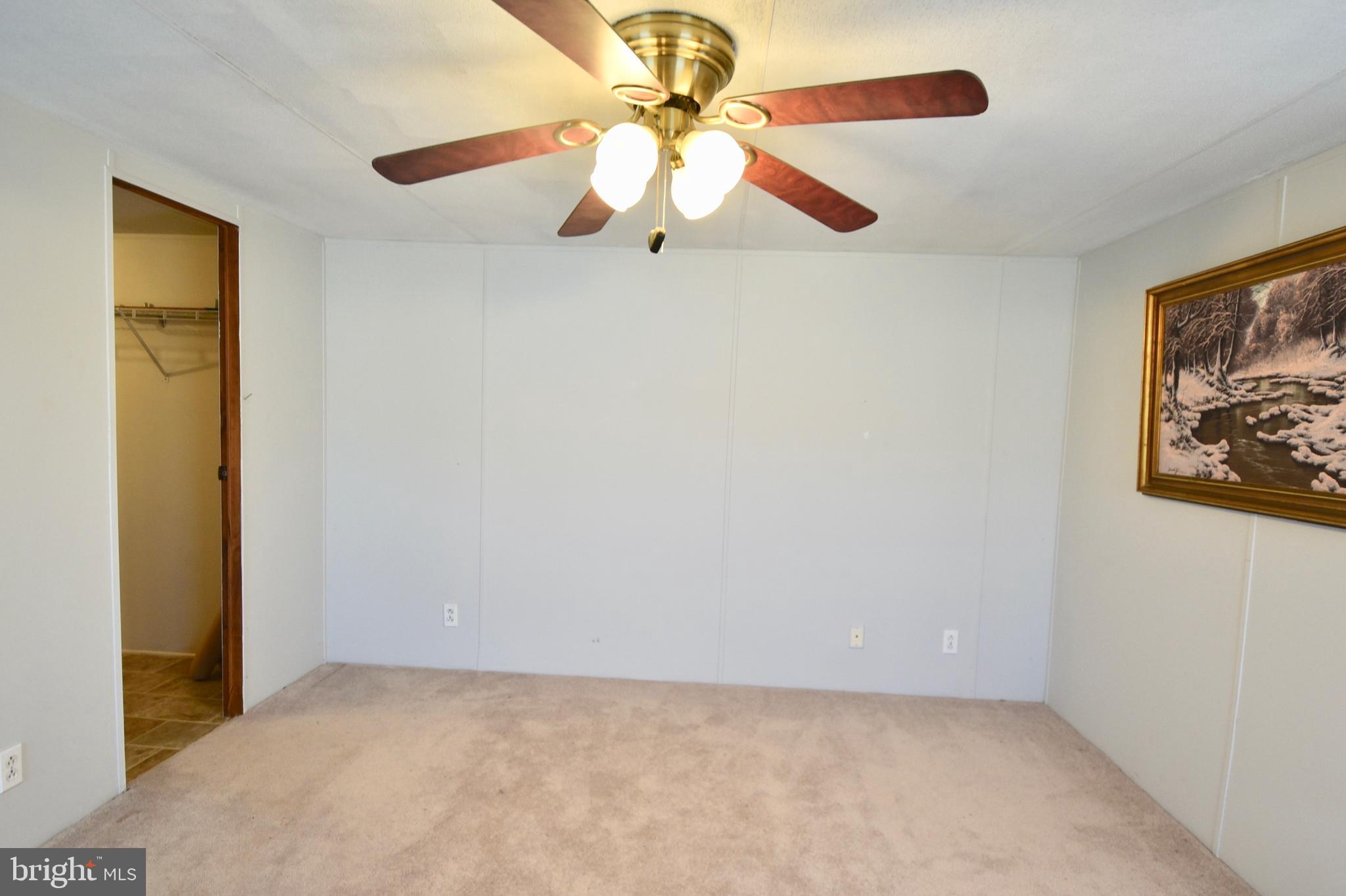 HEBRON WOODS - Residential