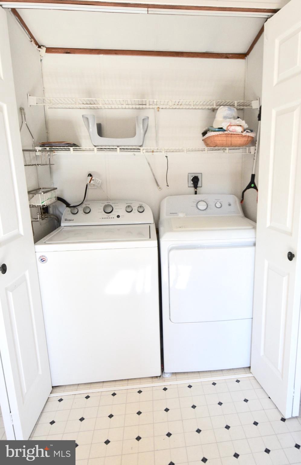 HEBRON WOODS - Residential