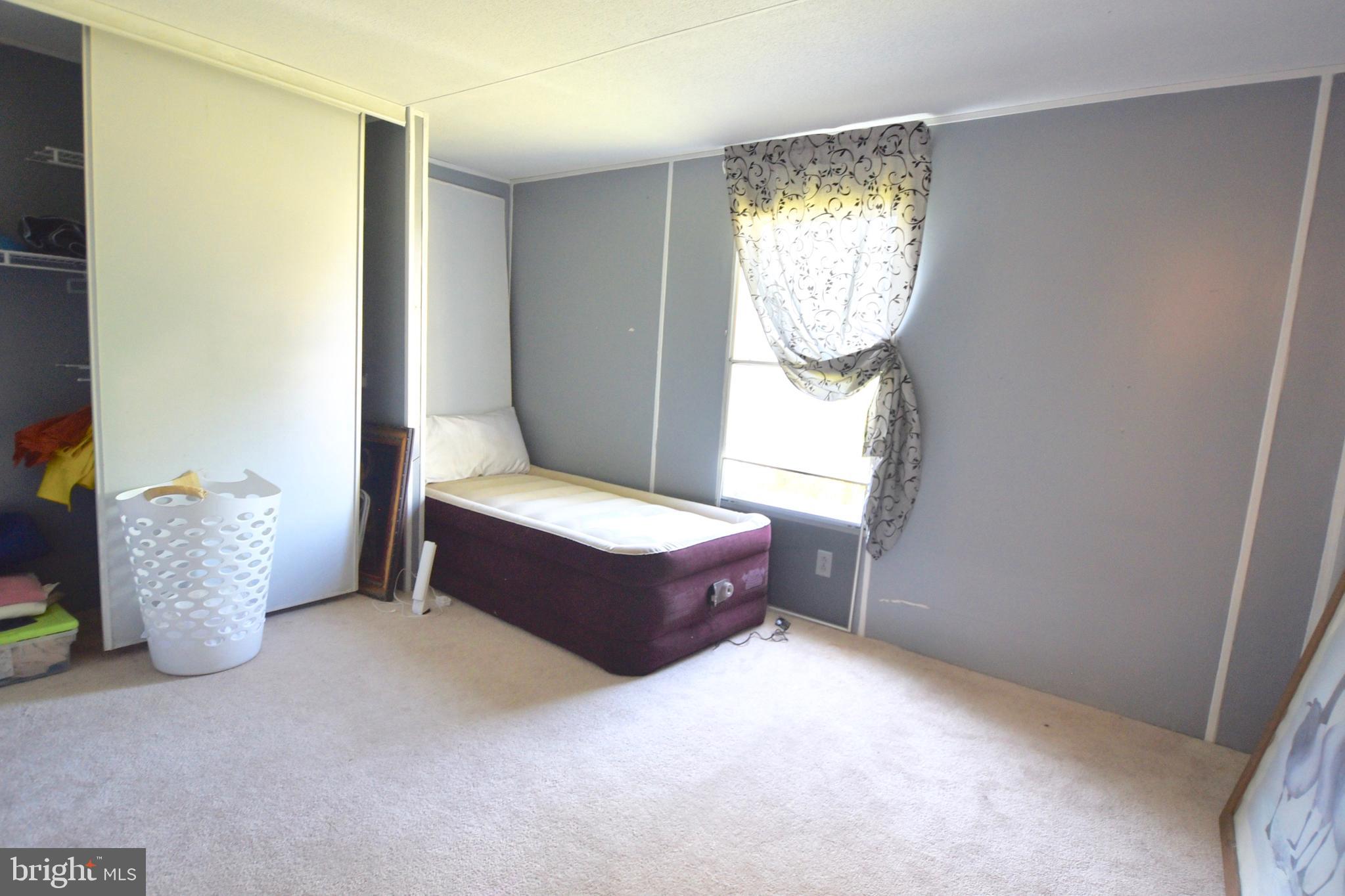 HEBRON WOODS - Residential