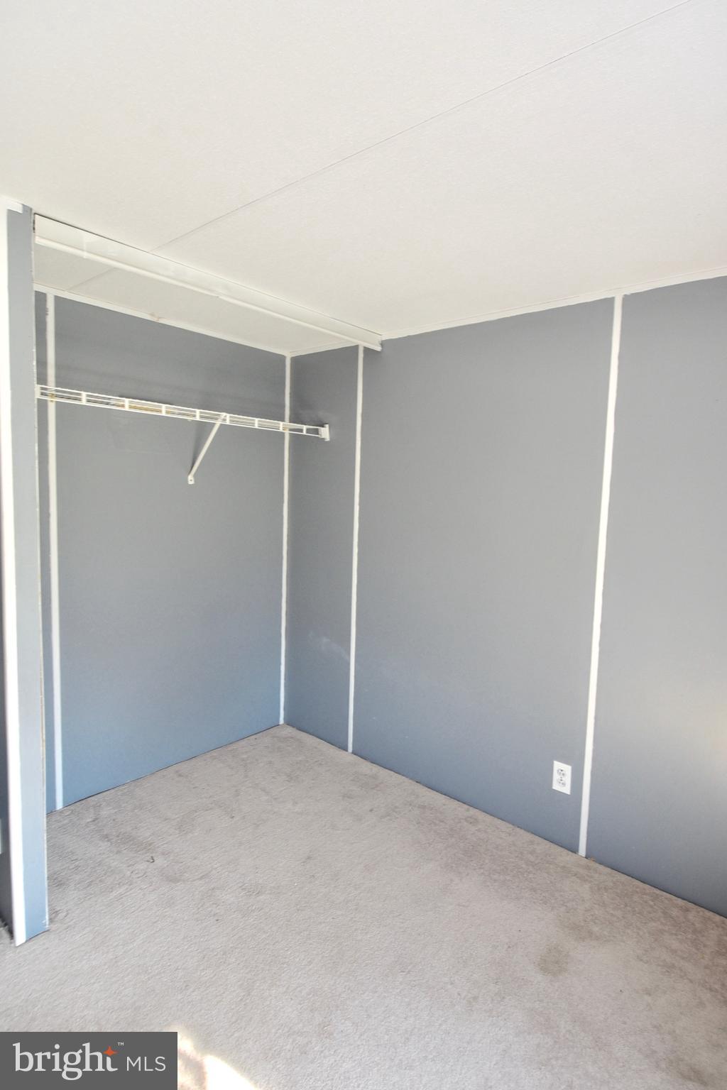 HEBRON WOODS - Residential