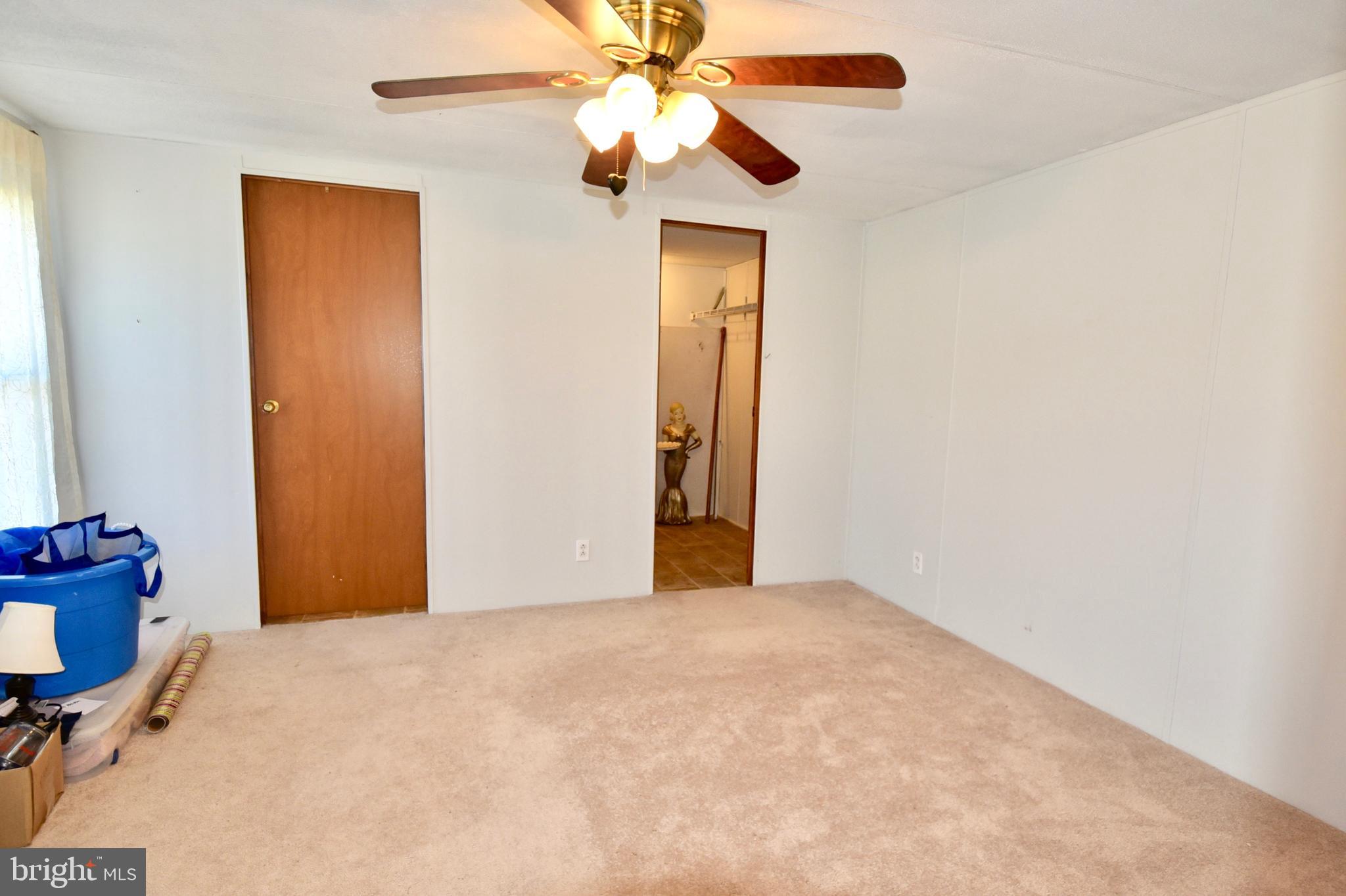 HEBRON WOODS - Residential