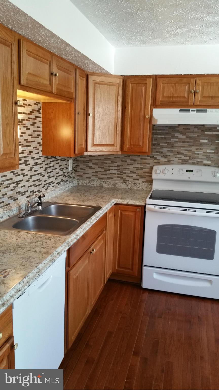 NEWINGTON FOREST - Residential