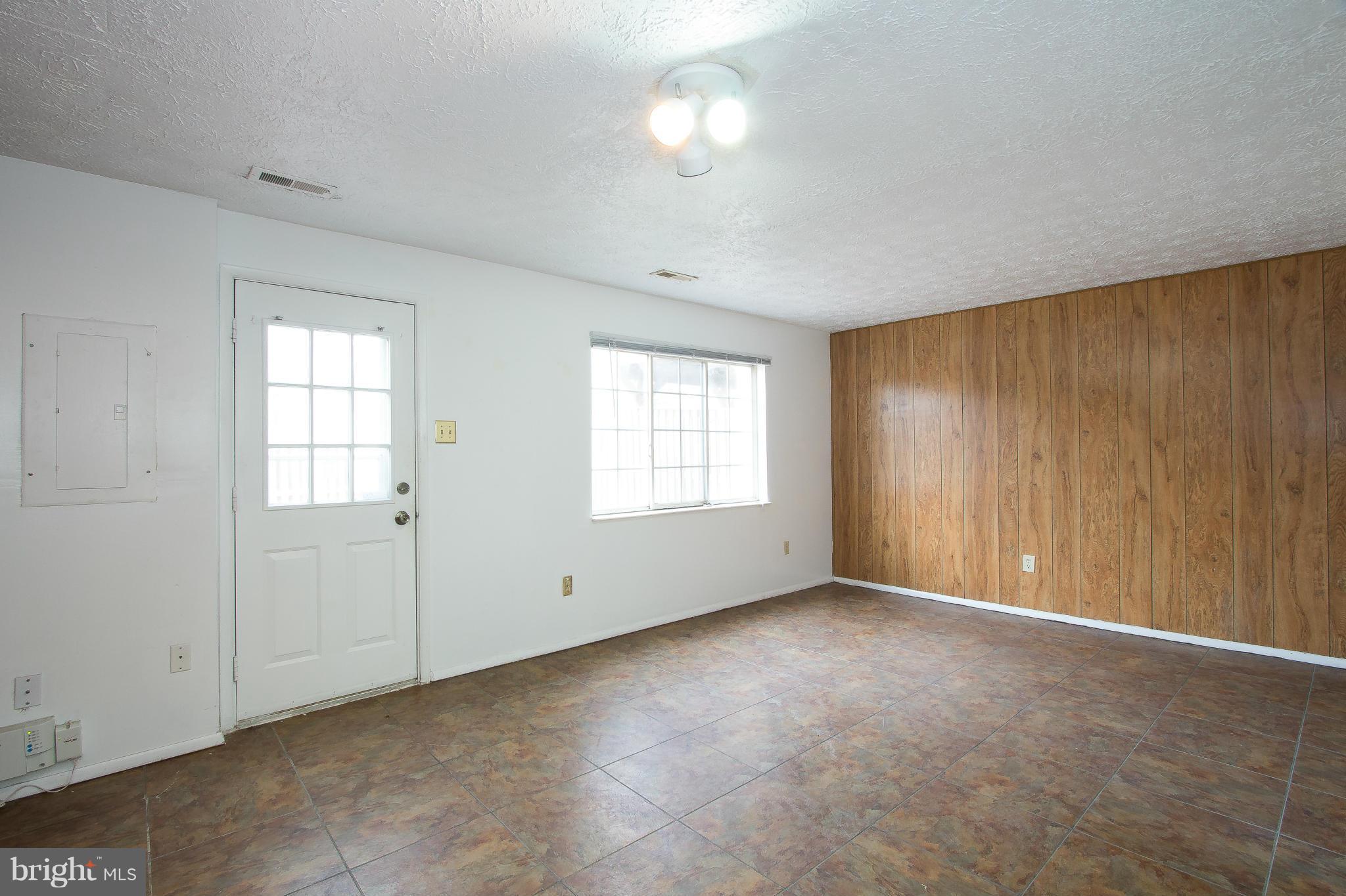 NEWINGTON FOREST - Residential