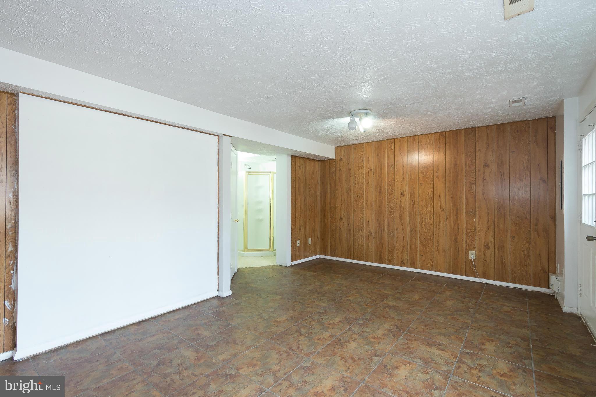 NEWINGTON FOREST - Residential