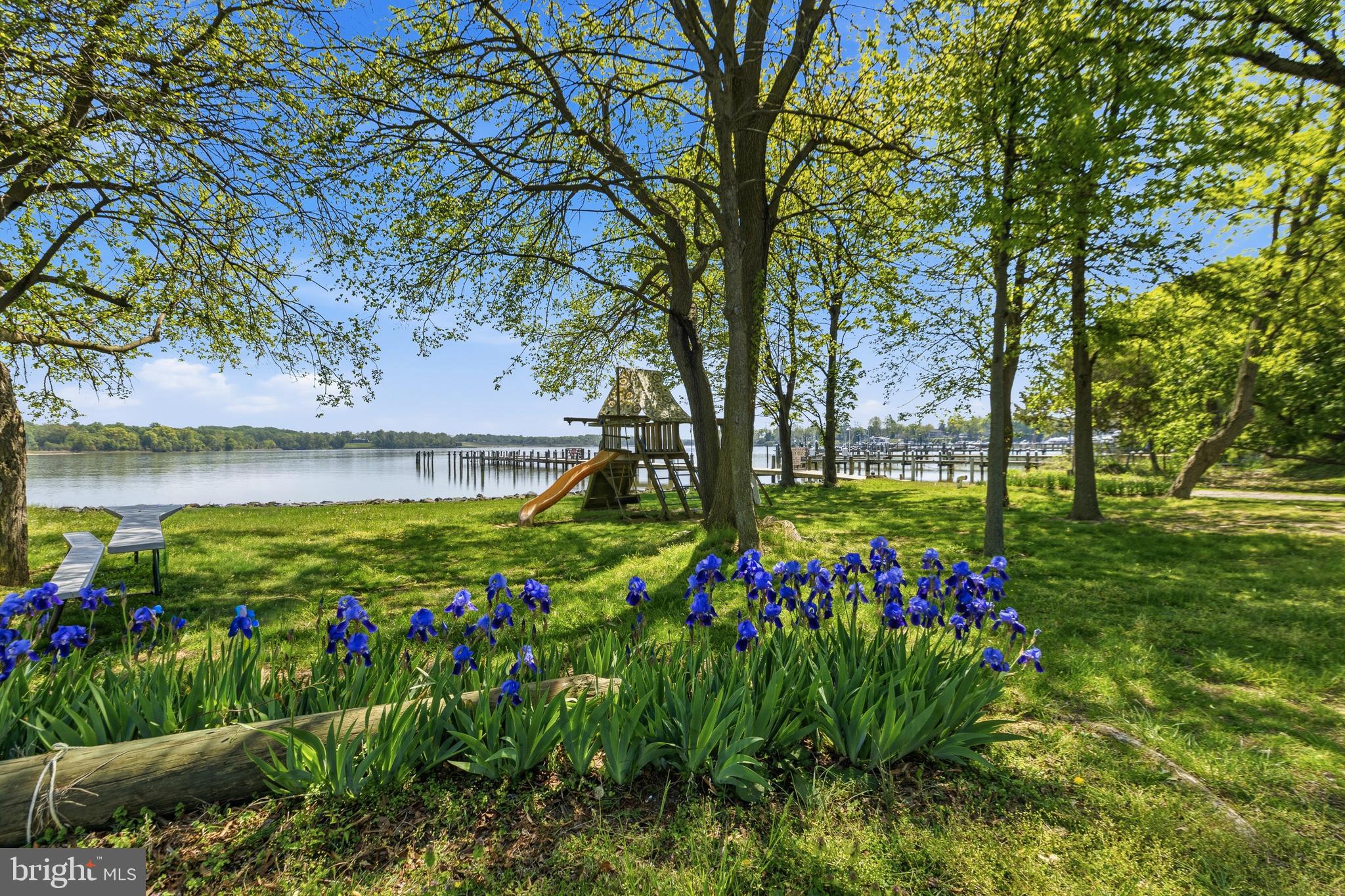 LONG POINT - Residential