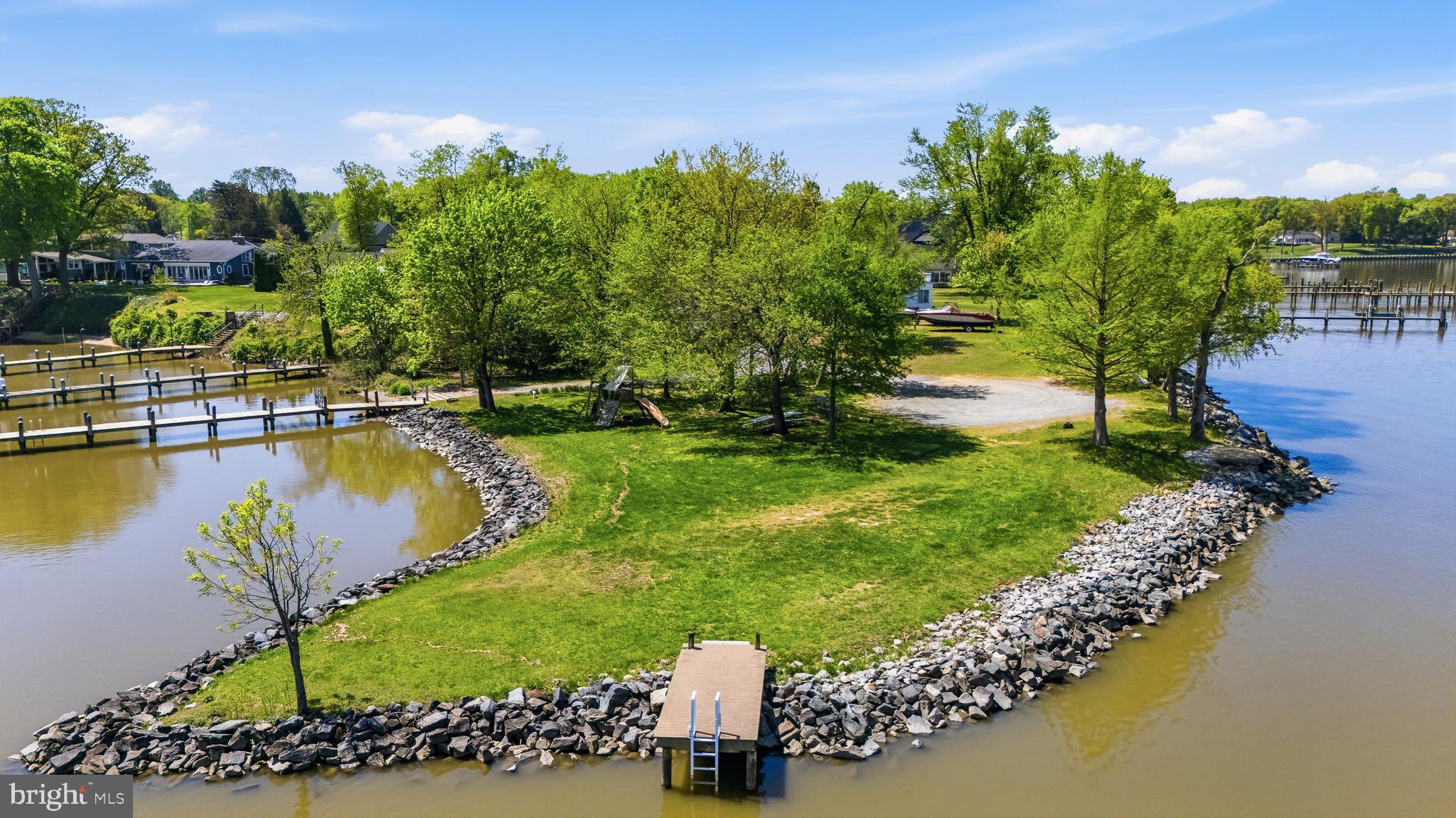 LONG POINT - Residential