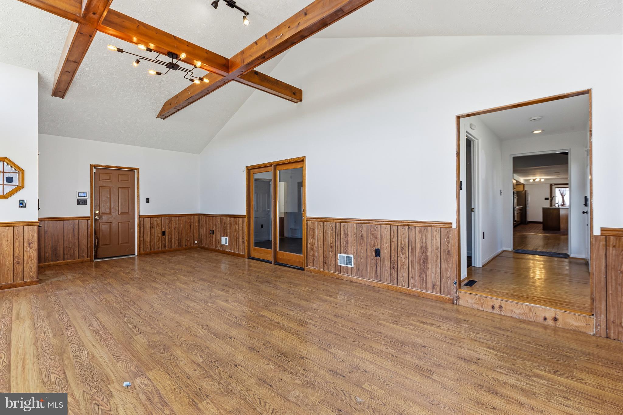 LONG POINT - Residential