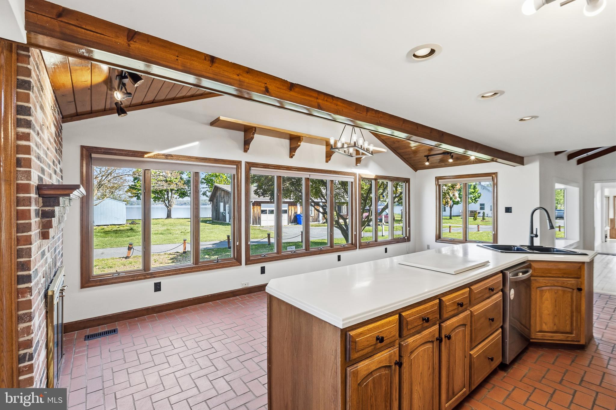 LONG POINT - Residential