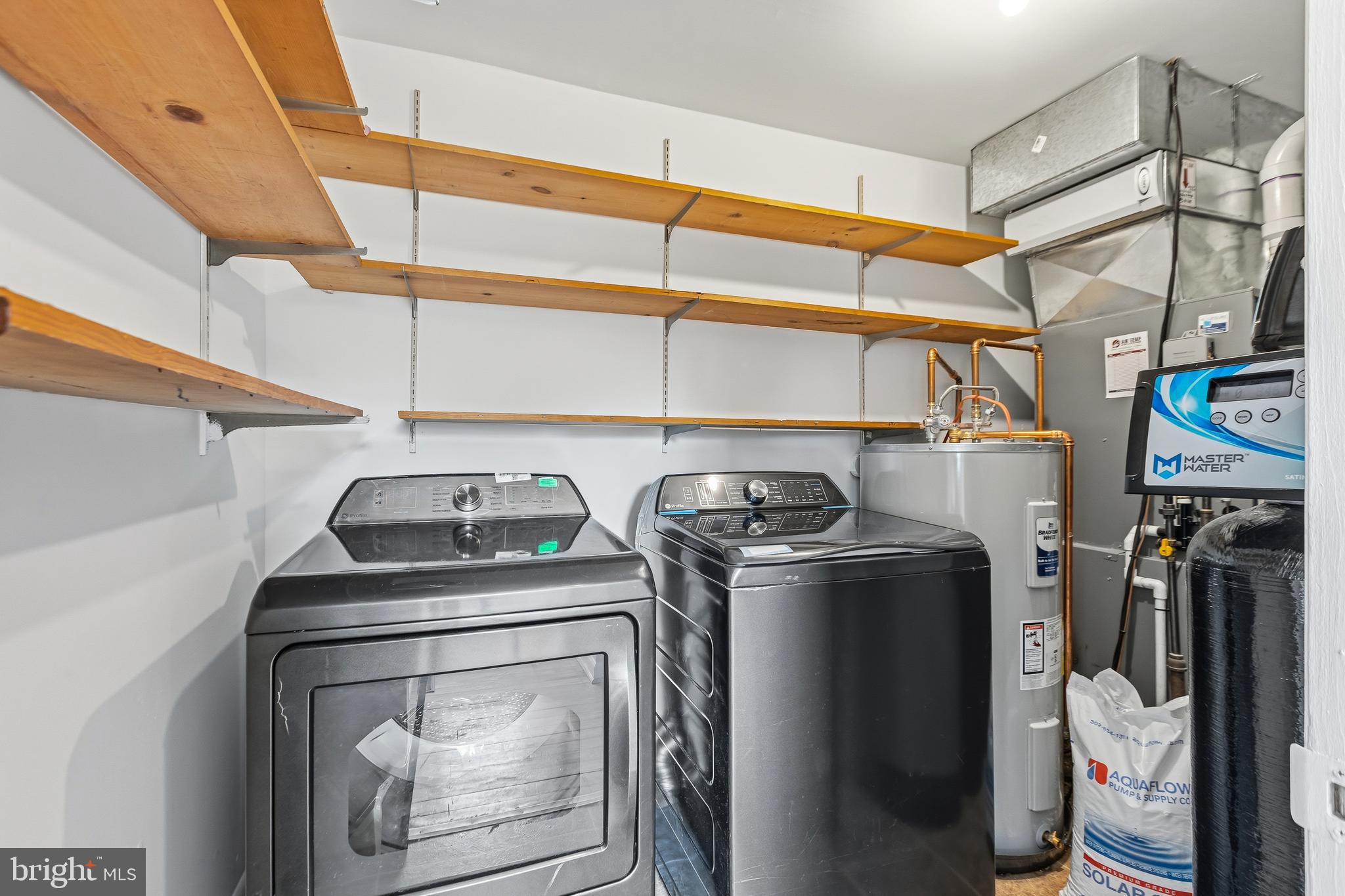 LONG POINT - Residential