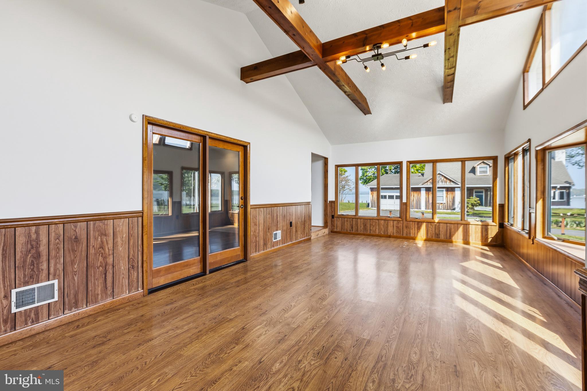 LONG POINT - Residential