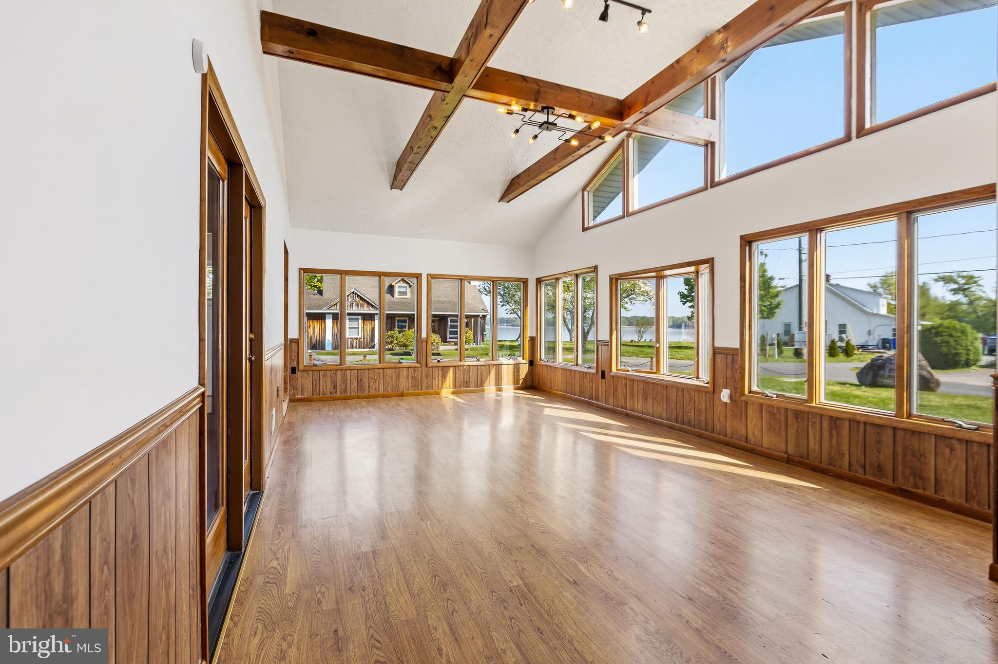 LONG POINT - Residential