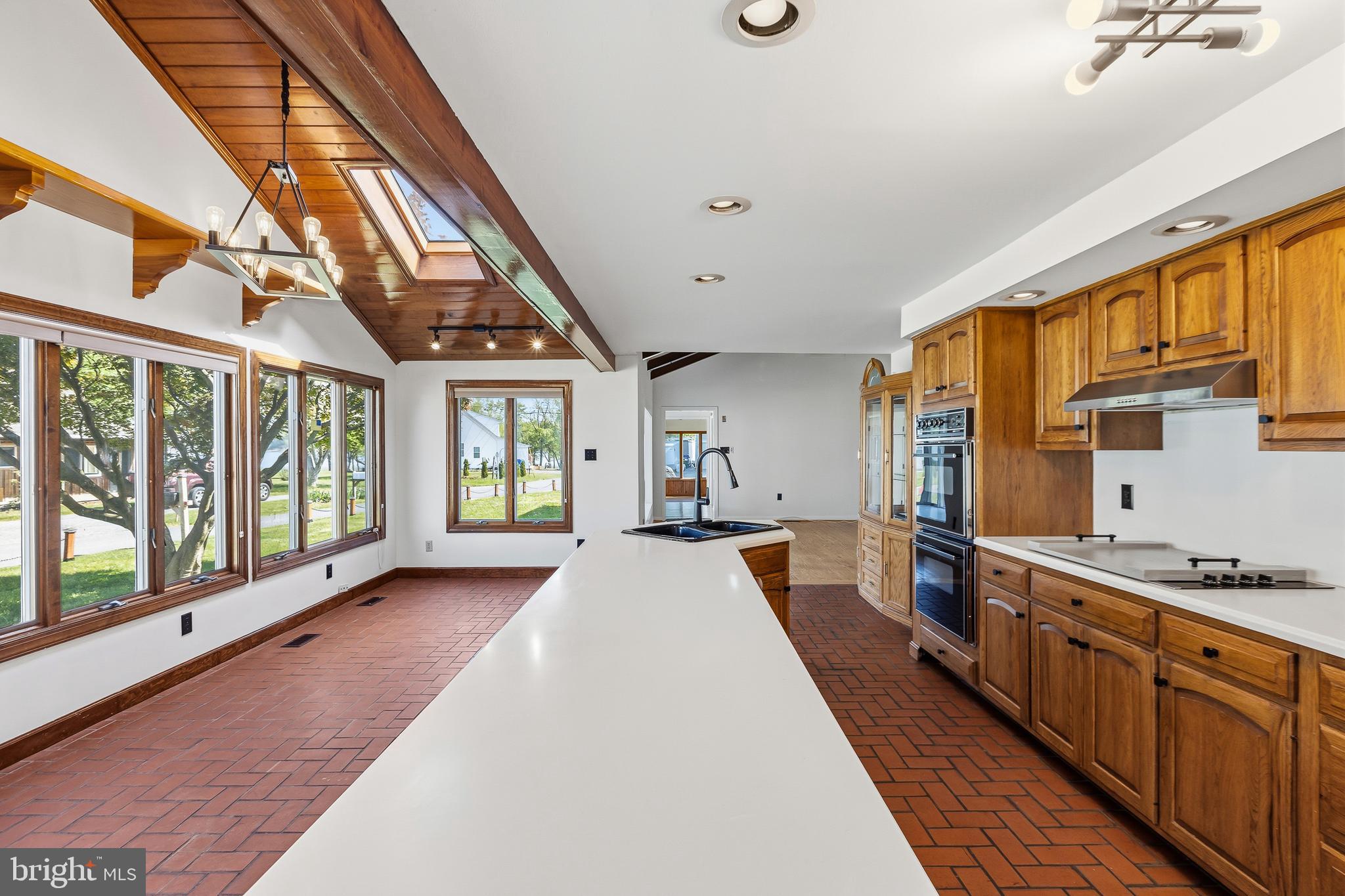 LONG POINT - Residential