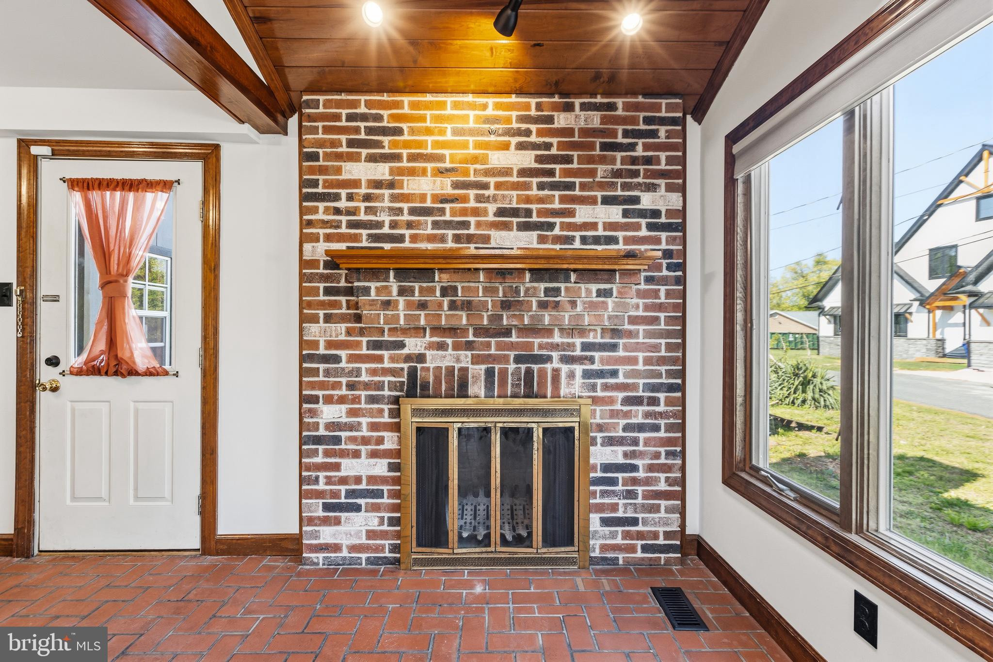 LONG POINT - Residential