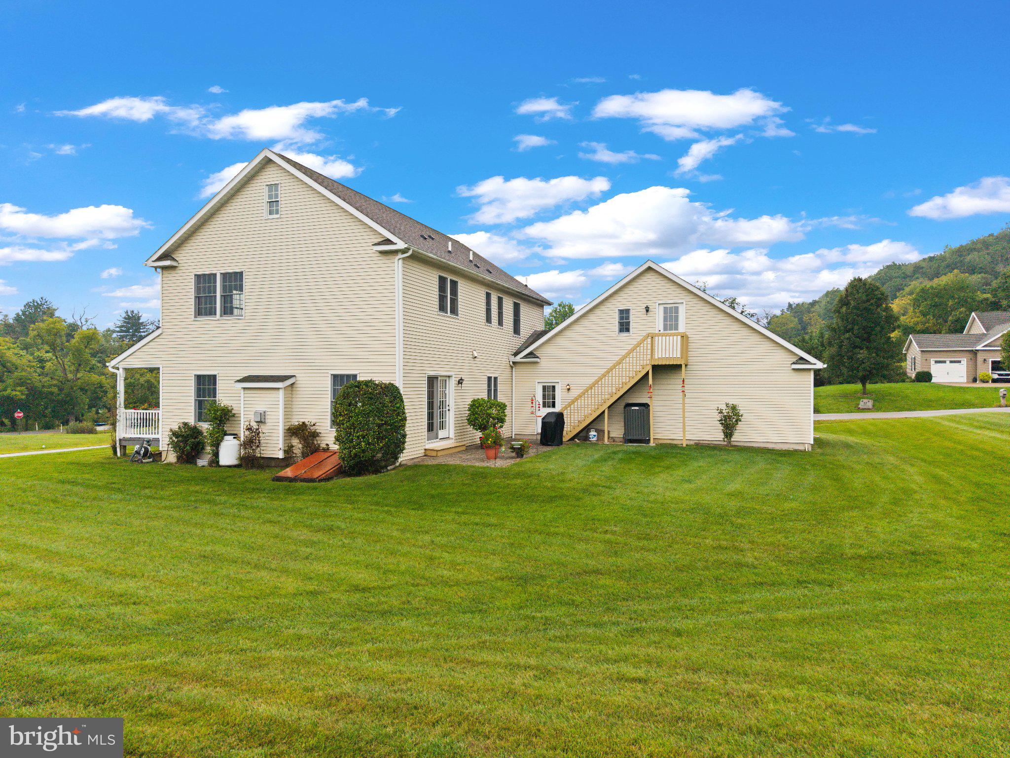 11 N PARSONS DRIVE