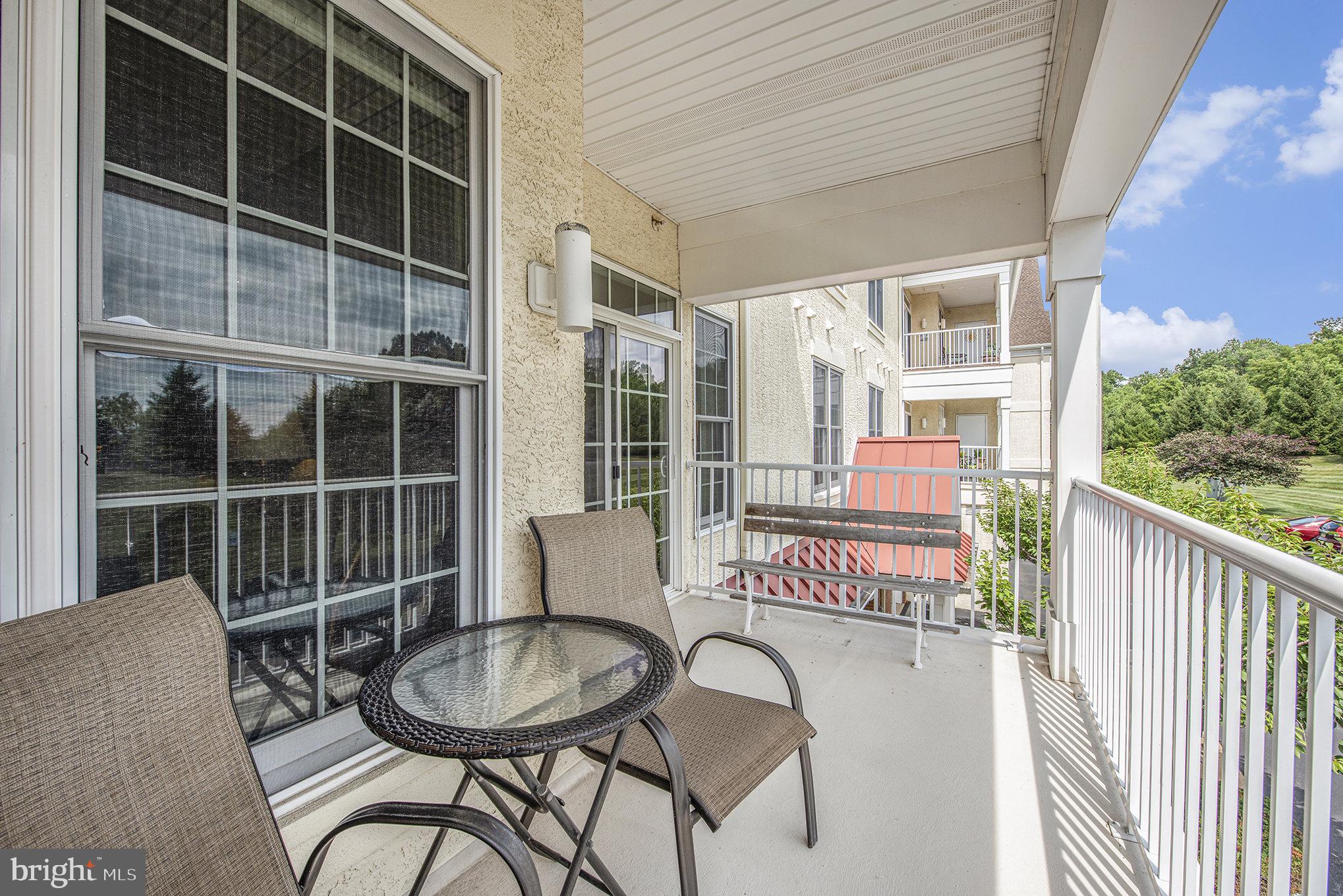 MERIDIAN VALLEY SQ - Residential