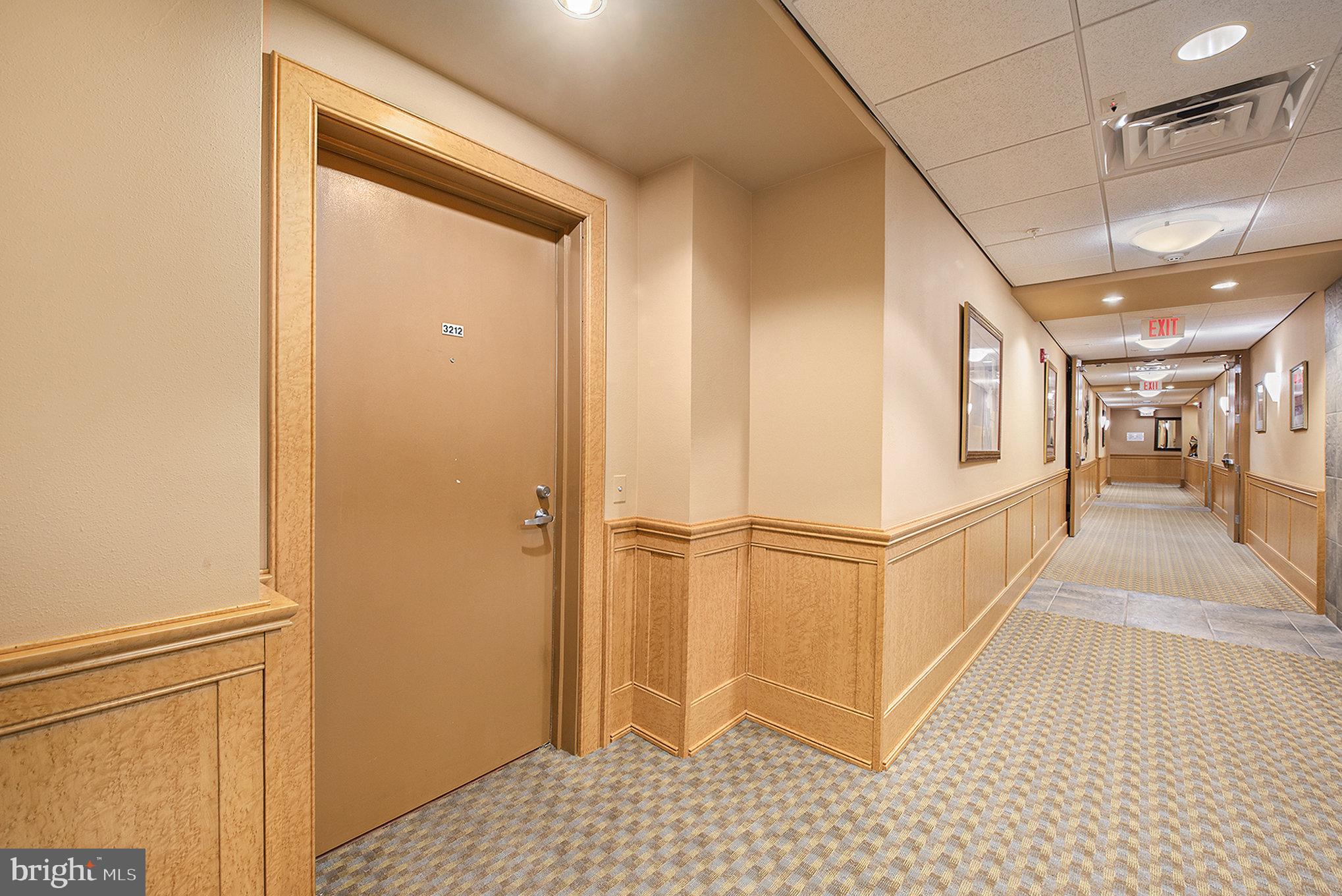 MERIDIAN VALLEY SQ - Residential