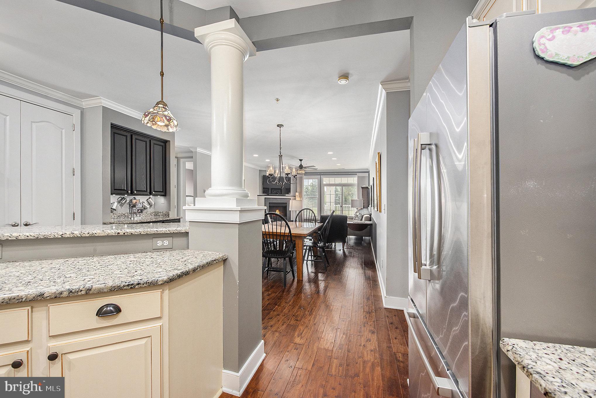 MERIDIAN VALLEY SQ - Residential