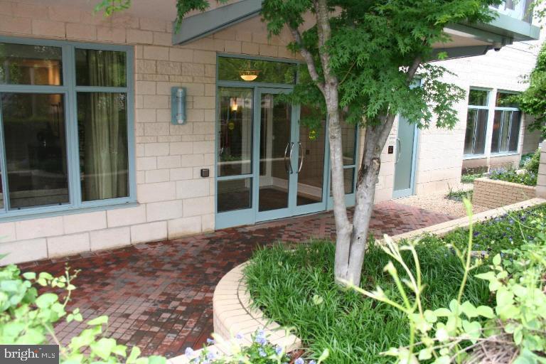 851 N GLEBE ROAD 1503