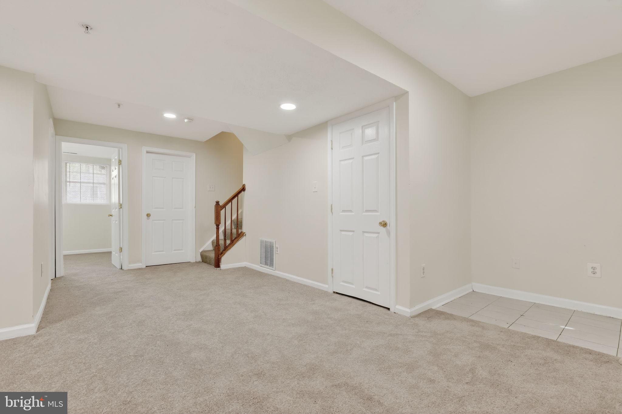 RUSSETT - Residential