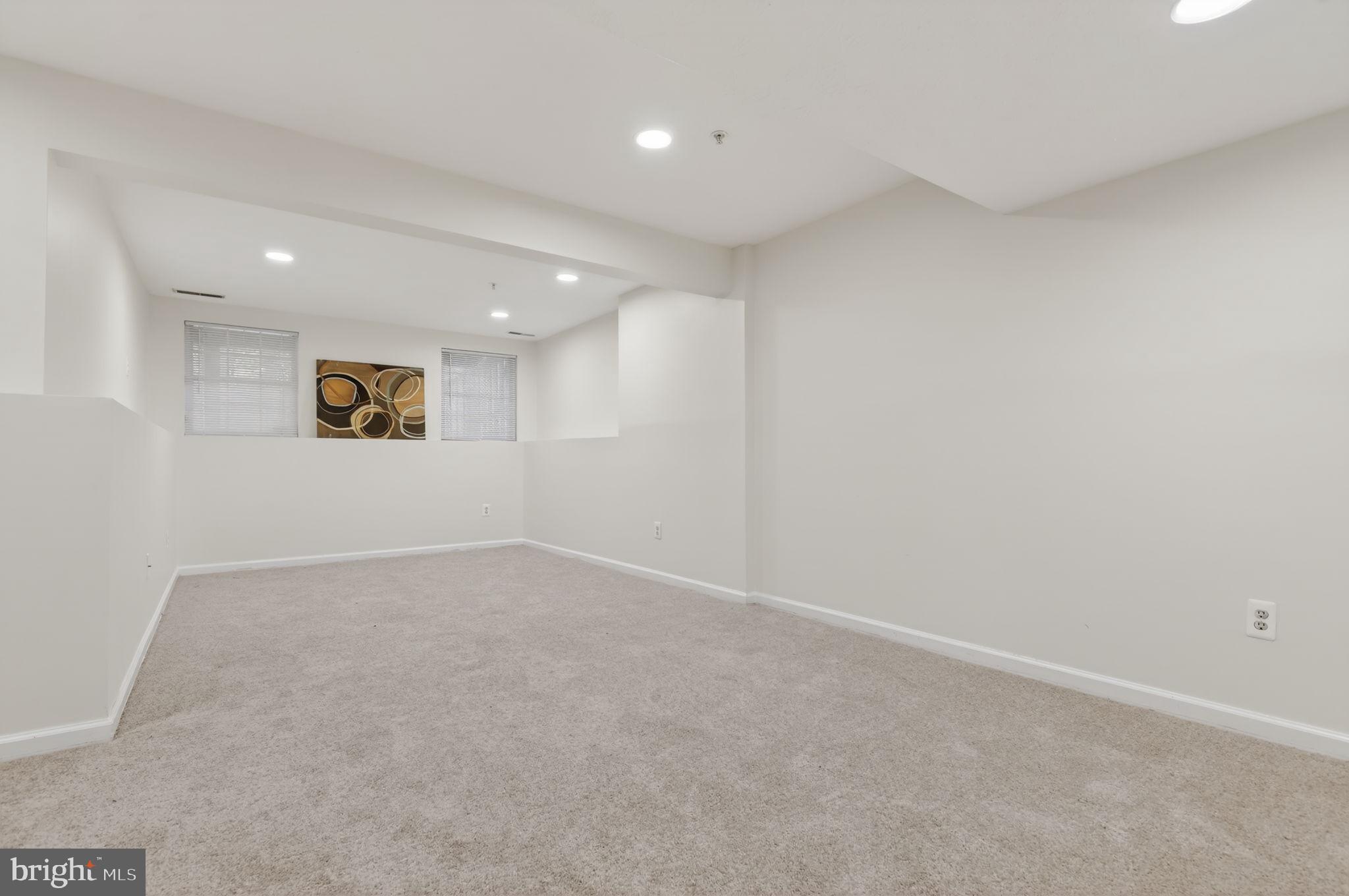 RUSSETT - Residential