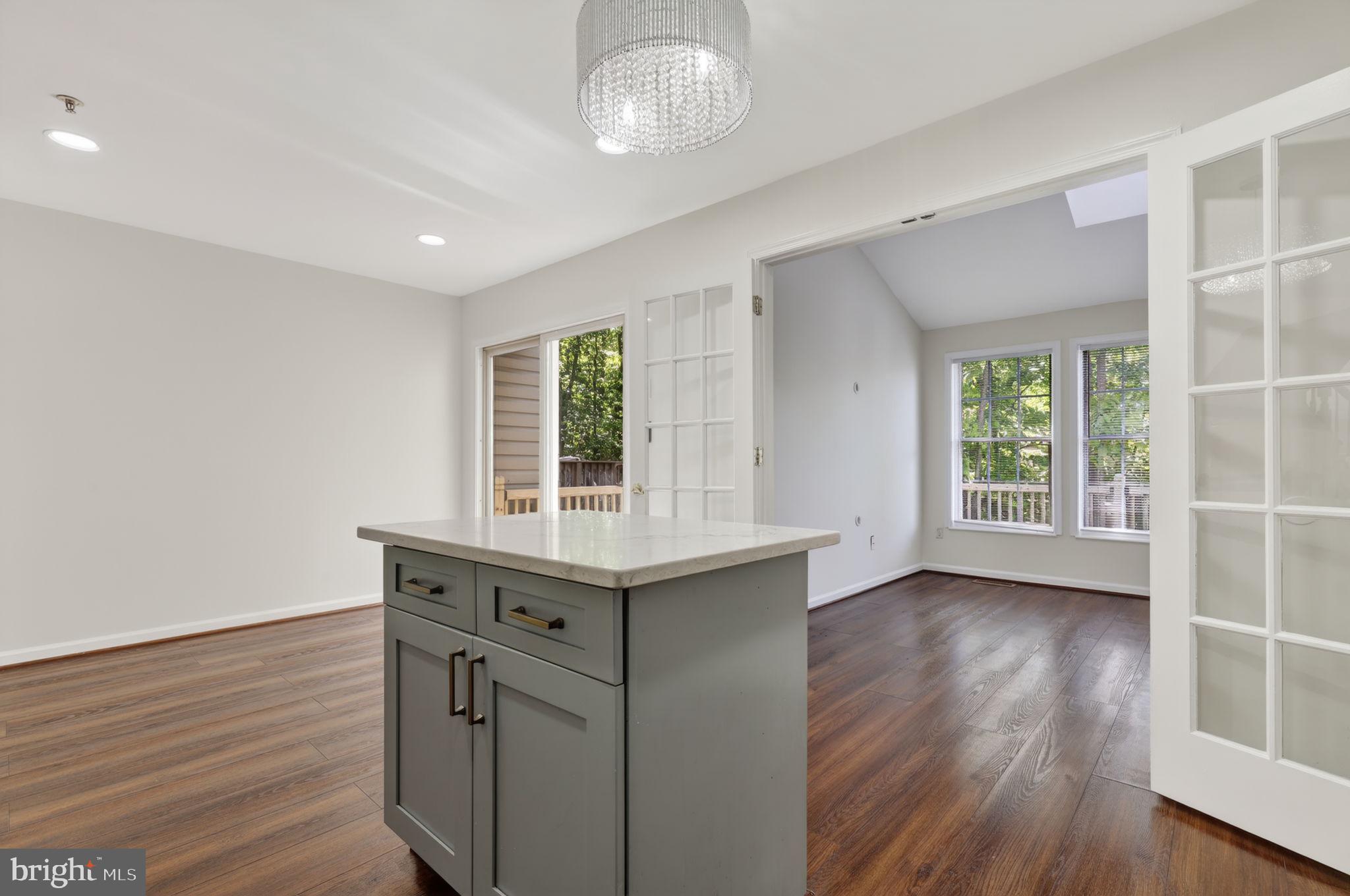 RUSSETT - Residential